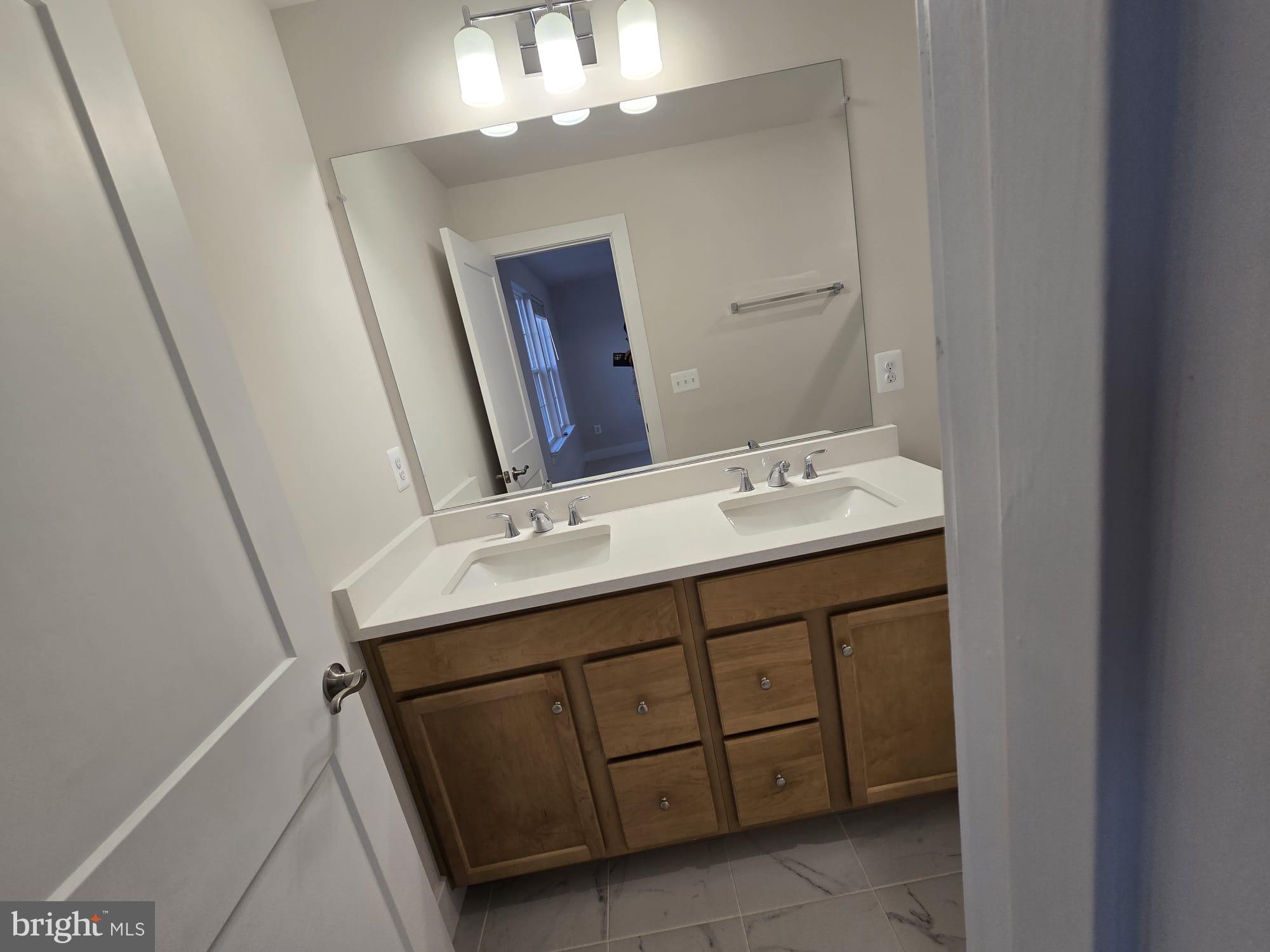 BRADLEY SQUARE - Residential Lease