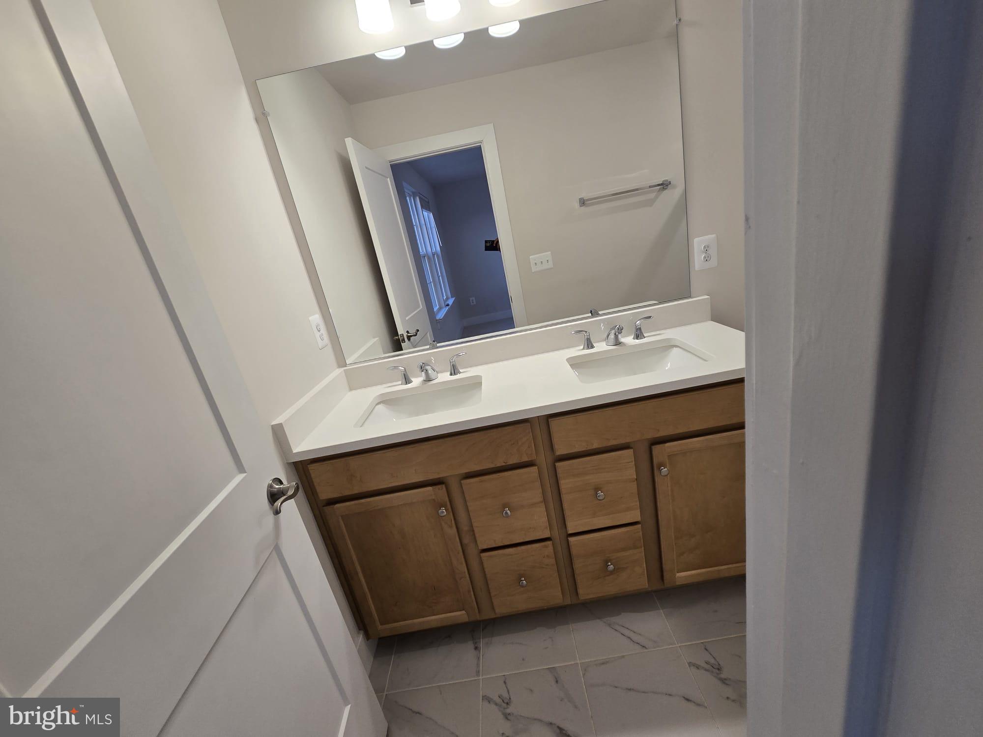 BRADLEY SQUARE - Residential Lease