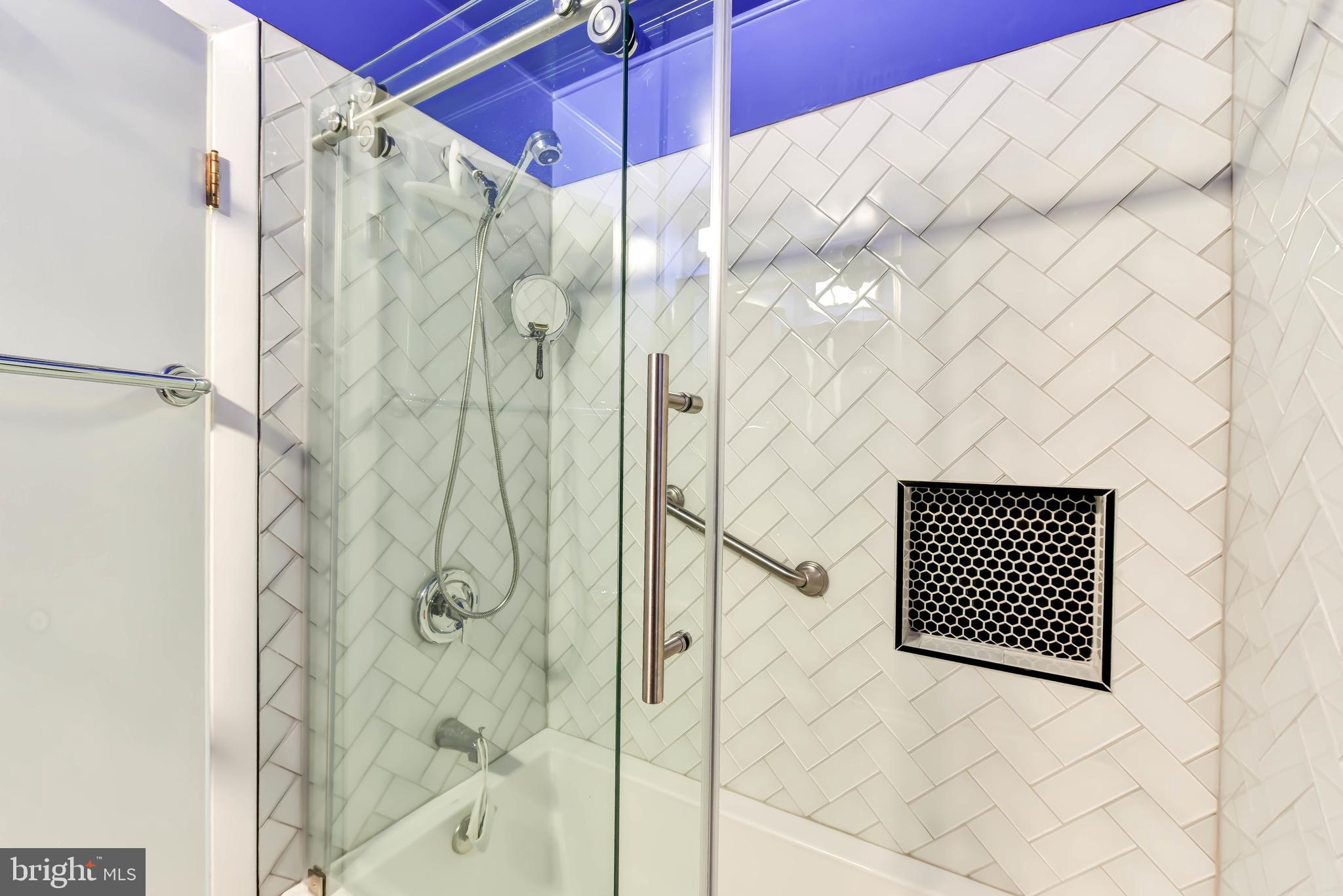 BEVERLY HILLS - Residential