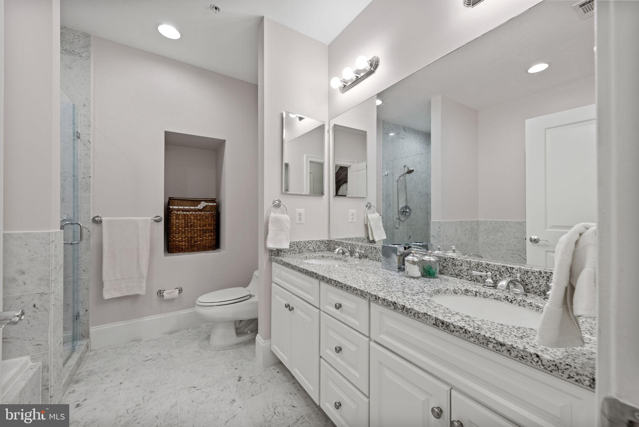 LIBERTY ROW - Residential