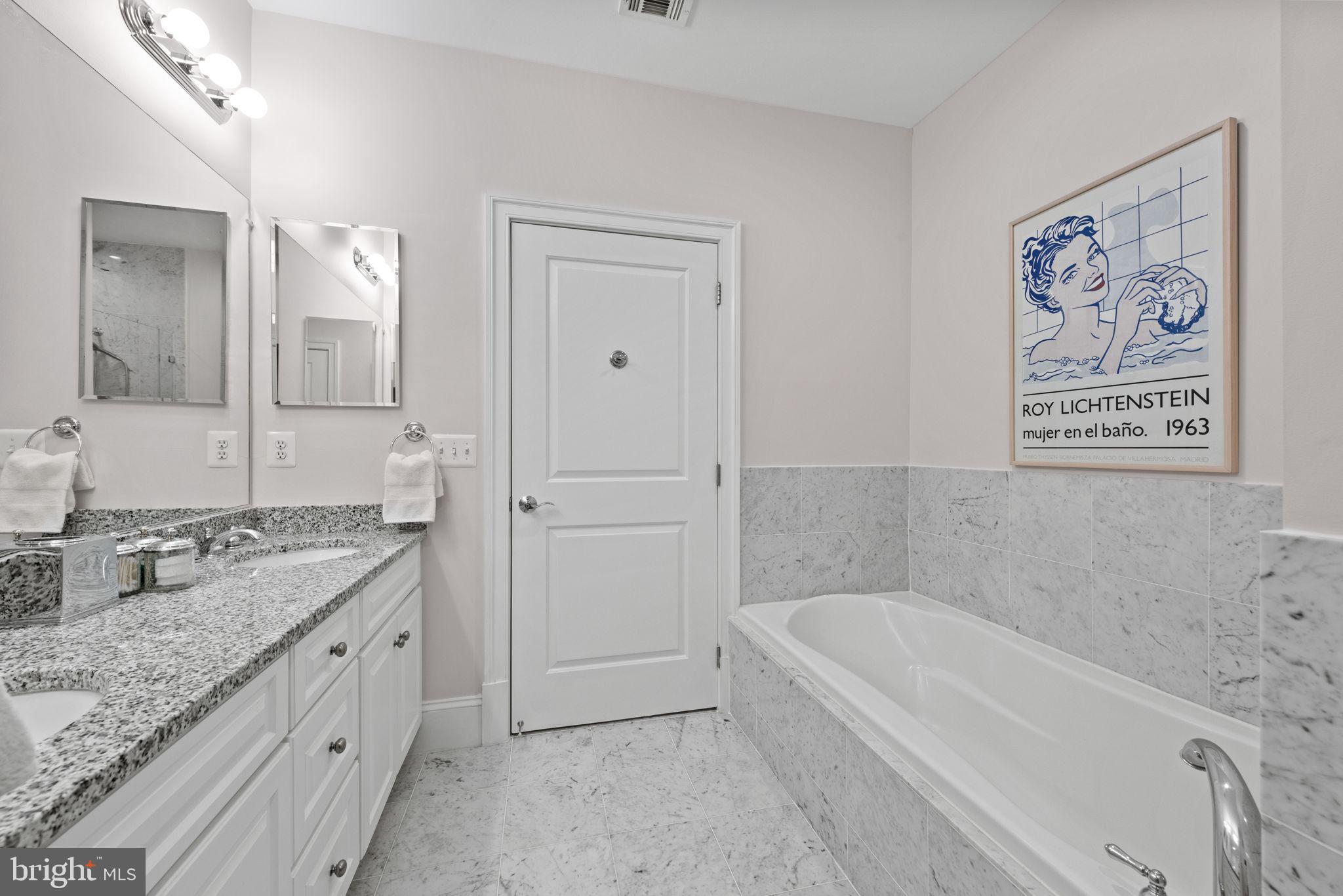 LIBERTY ROW - Residential