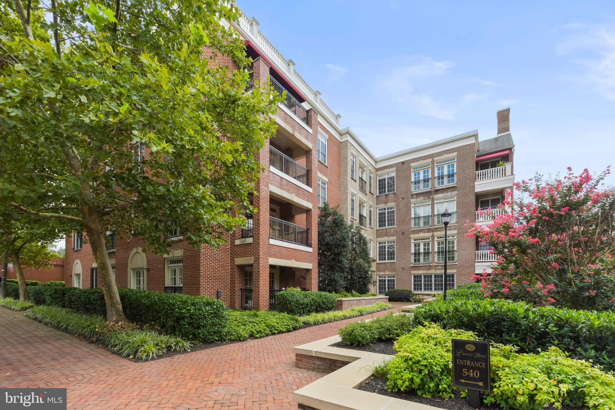 LIBERTY ROW - Residential