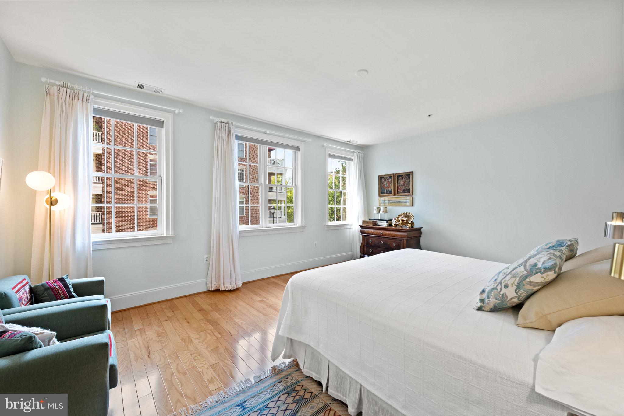 LIBERTY ROW - Residential