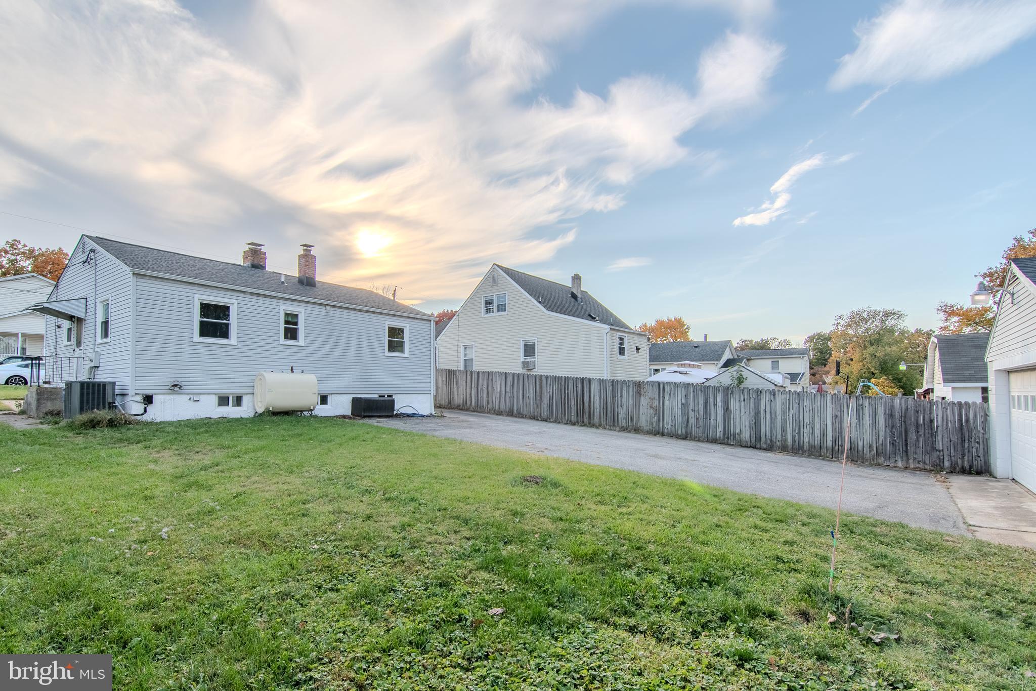 MONTROSE FARMS - Residential