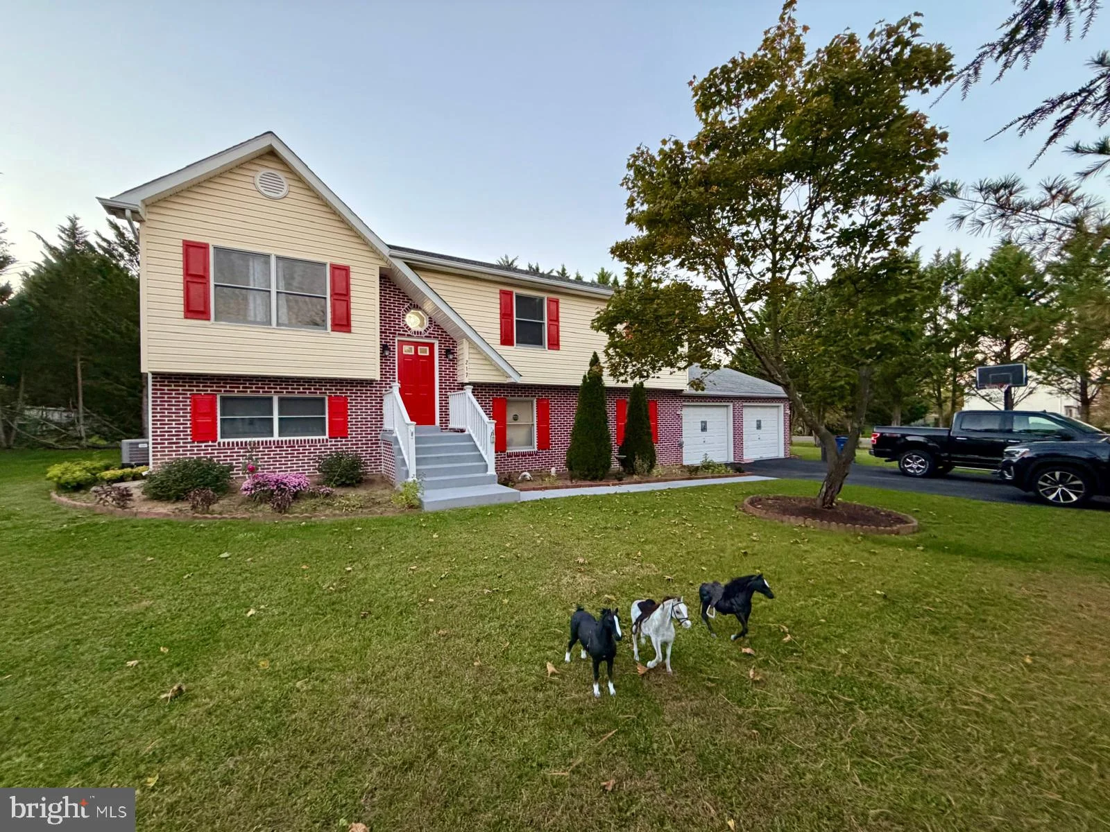 217 Montgomery Circle