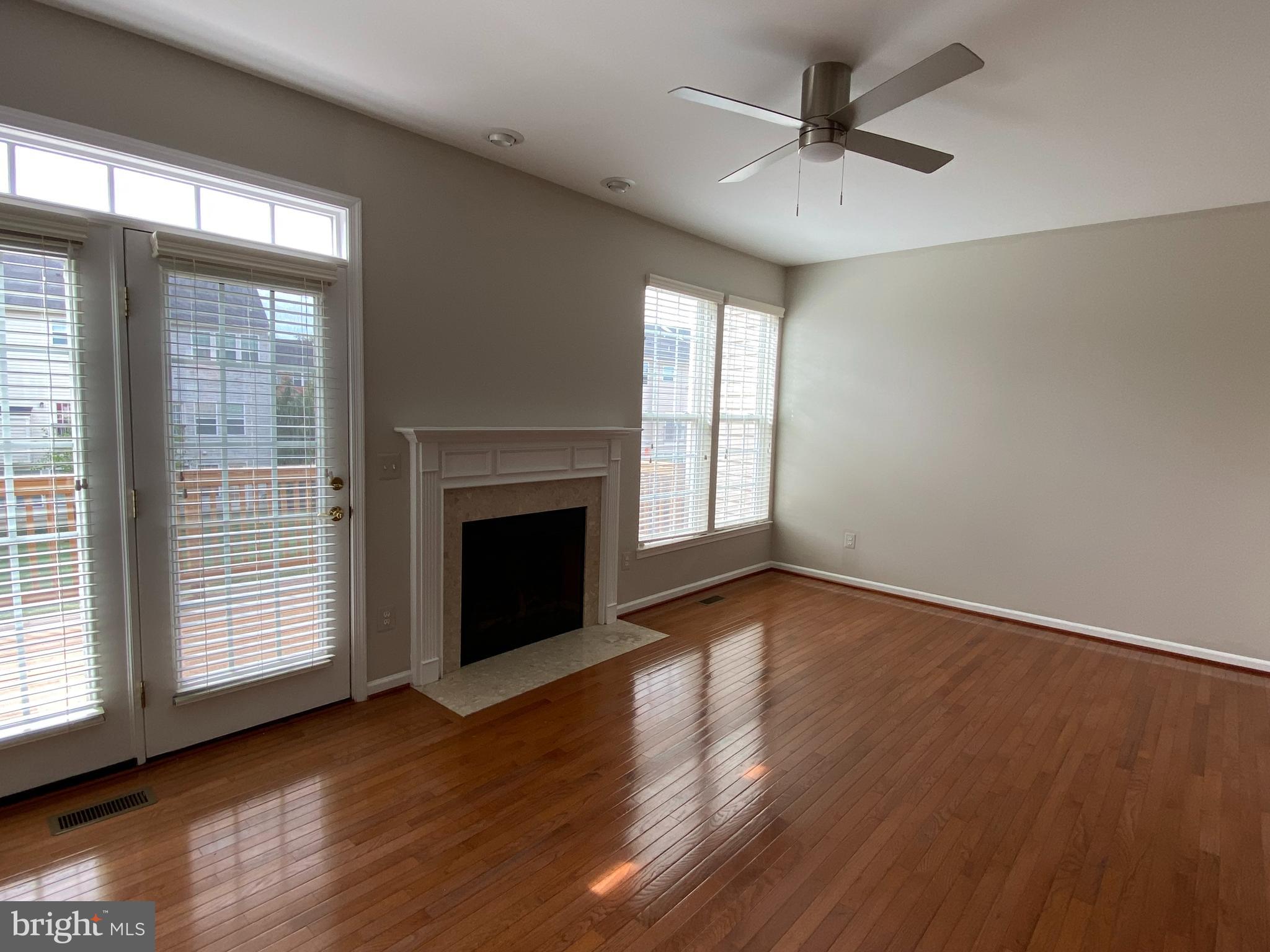 WINDMILL CROSSING - Residential Lease