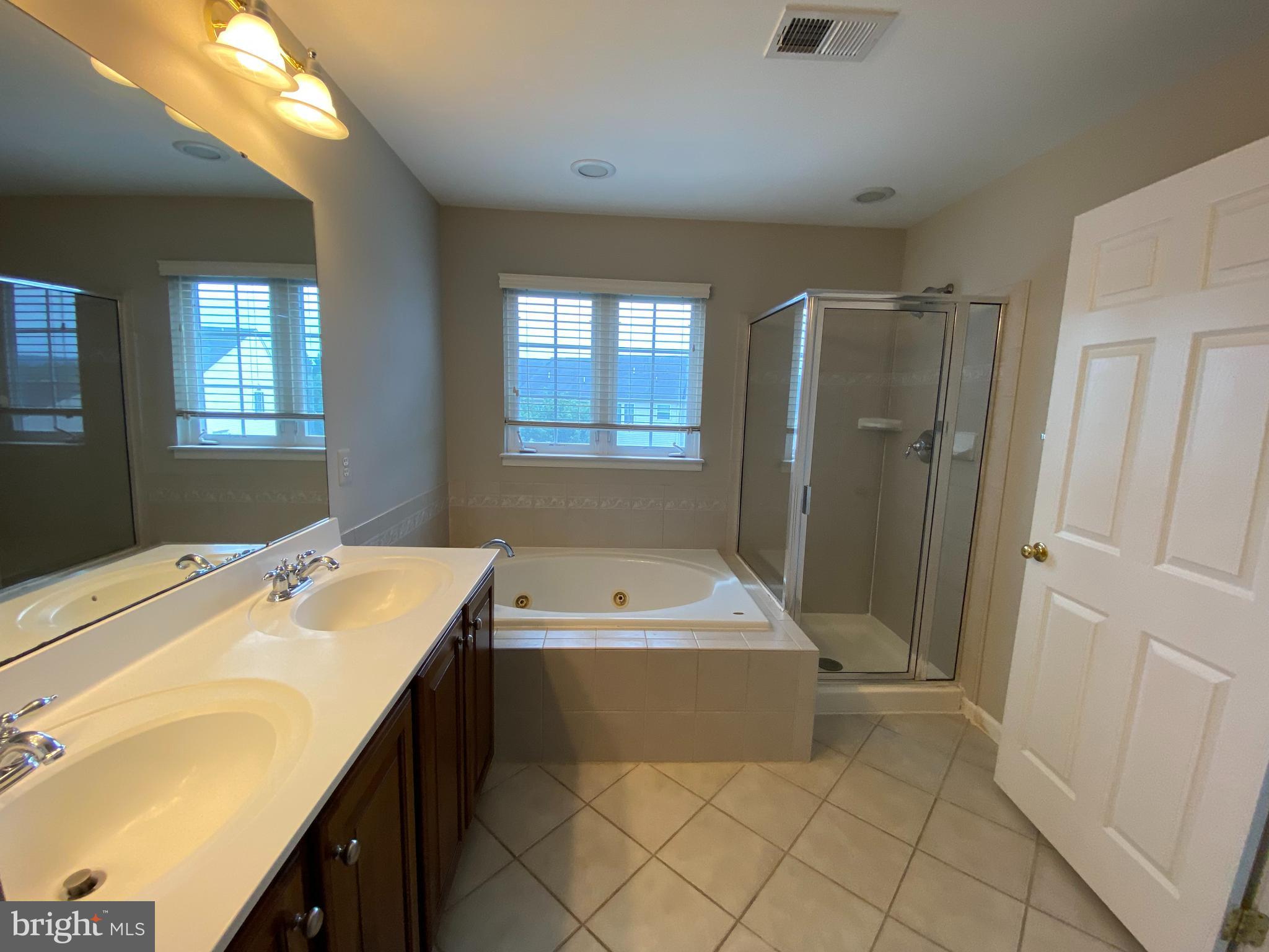 WINDMILL CROSSING - Residential Lease