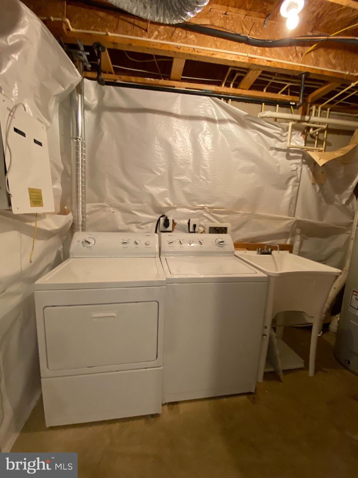 WINDMILL CROSSING - Residential Lease