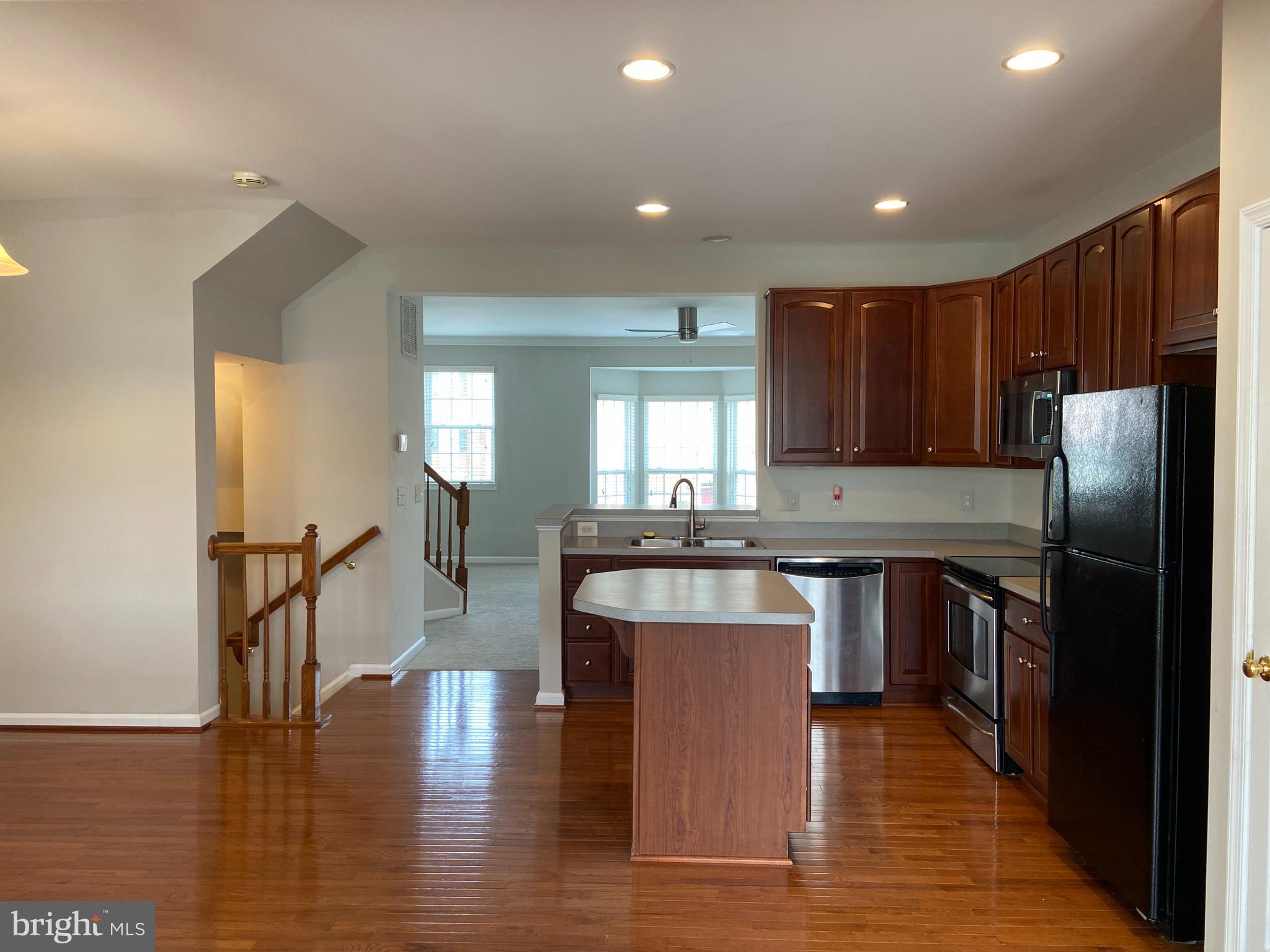 WINDMILL CROSSING - Residential Lease