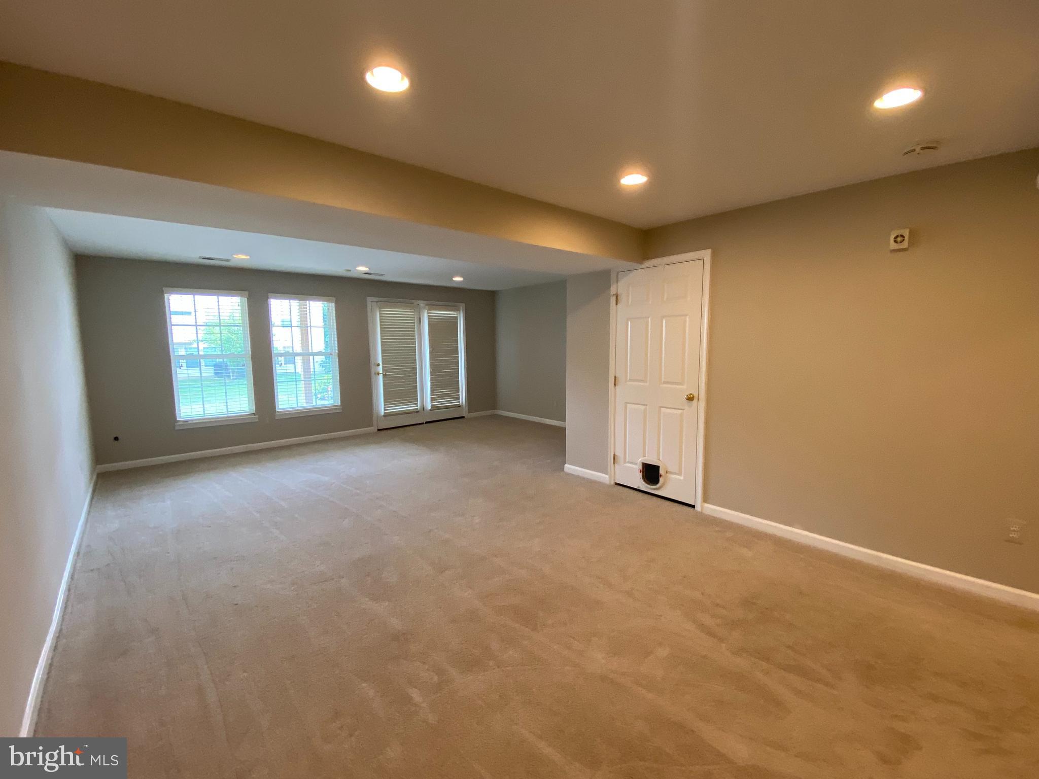 WINDMILL CROSSING - Residential Lease