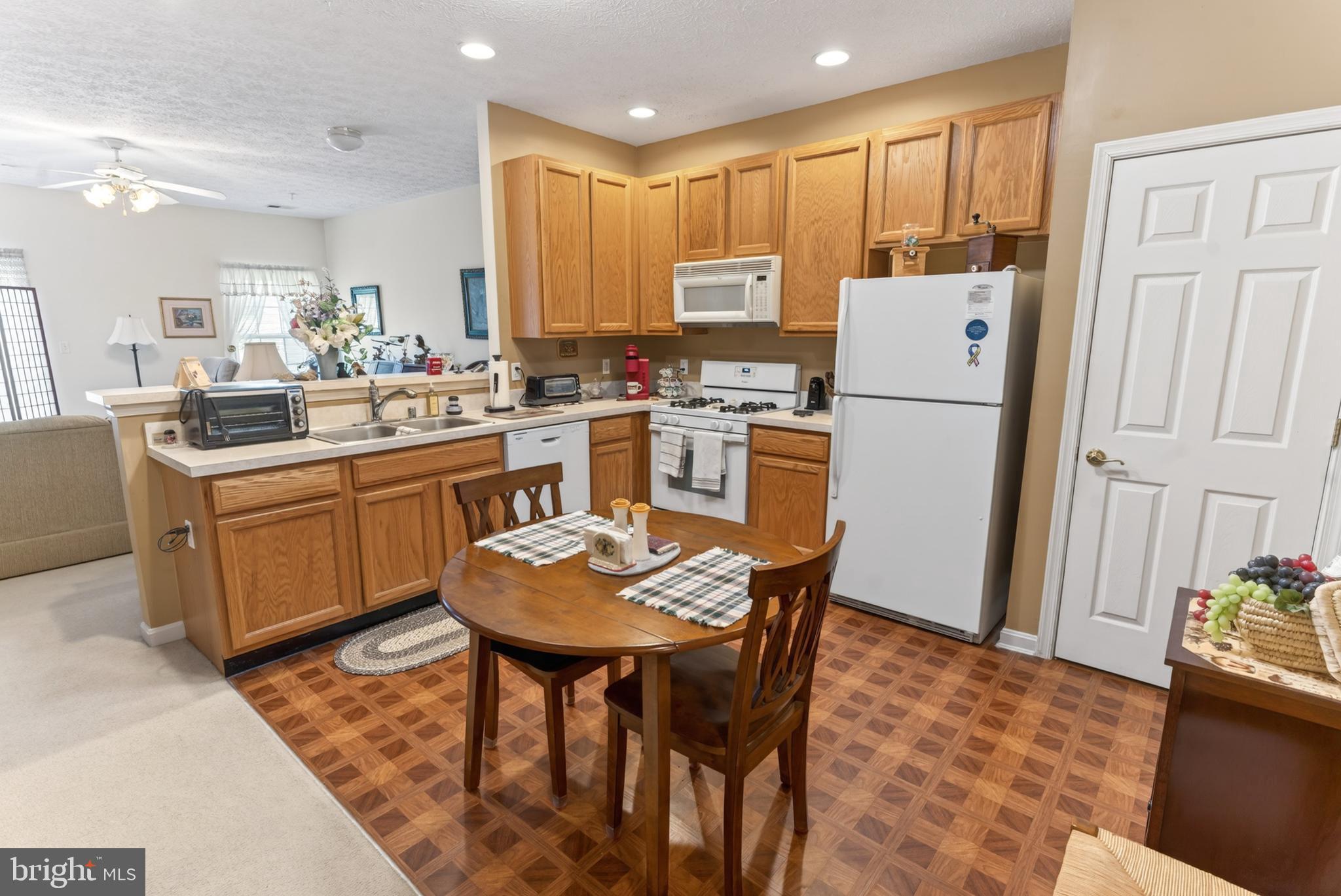 WOOD CREEK GOLF COMM - Residential