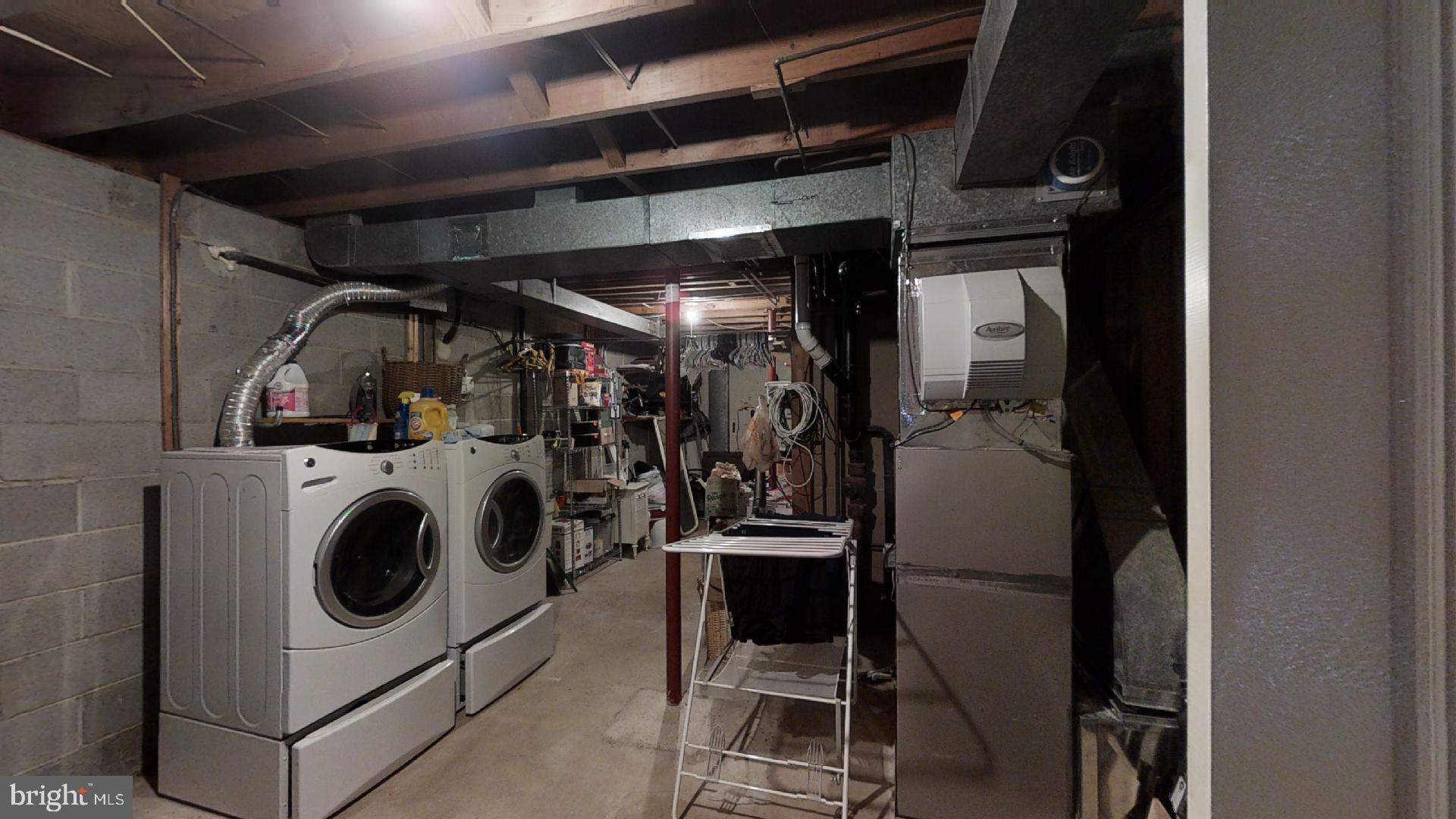 RESTON - Residential Lease