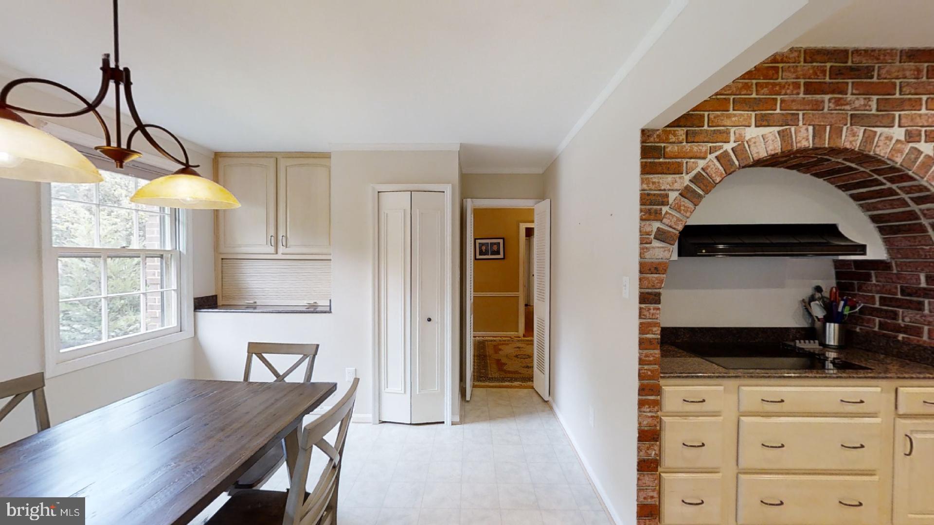 RESTON - Residential Lease