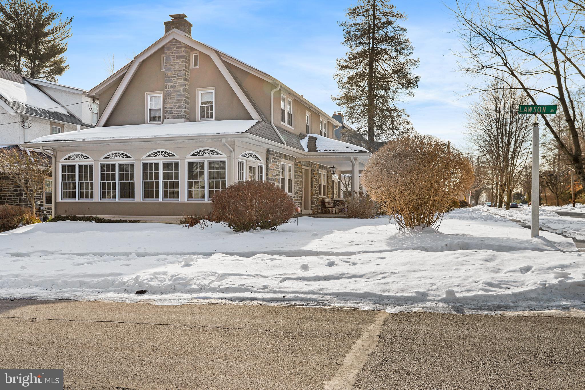 1217 LARCHMONT AVENUE