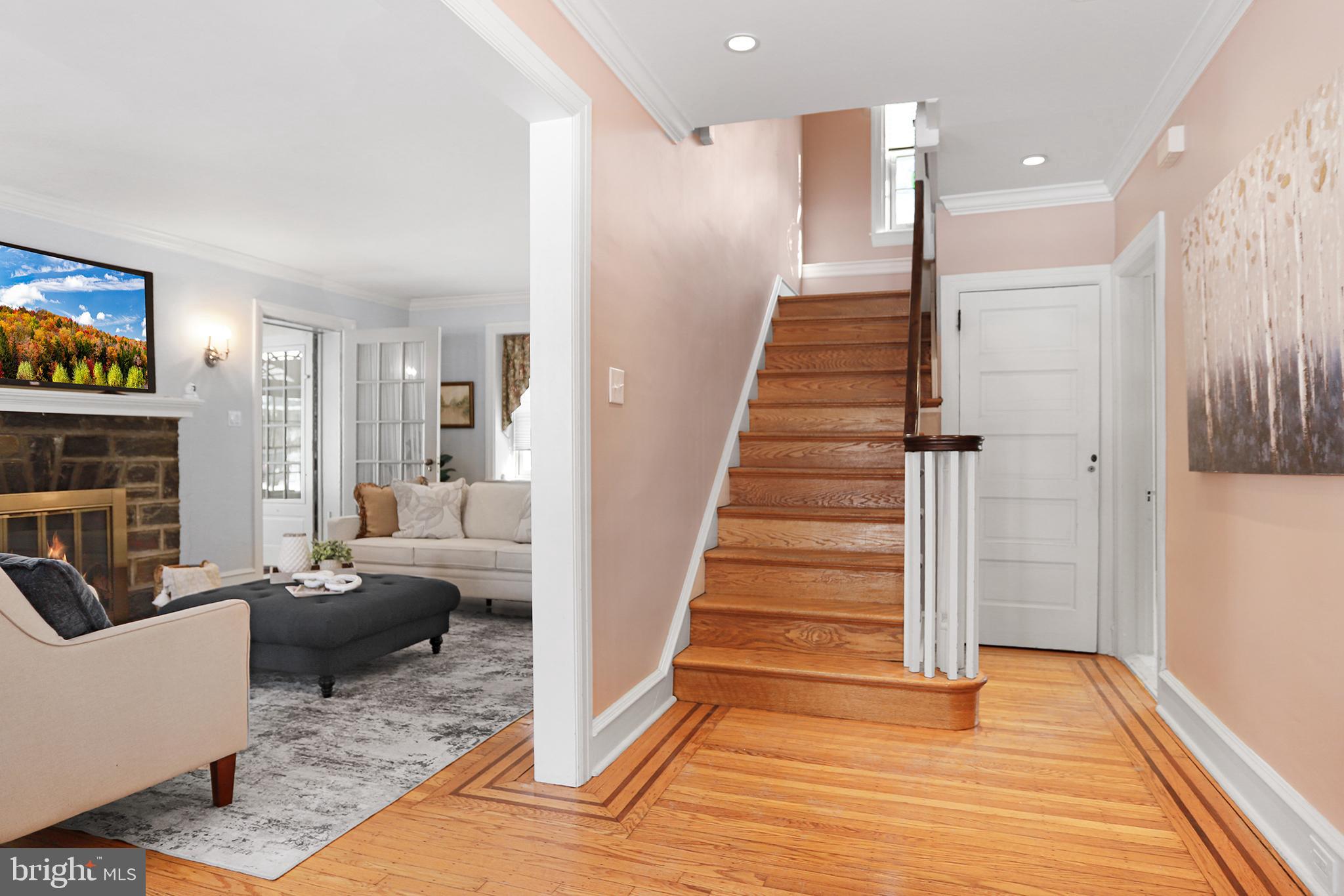 1217 LARCHMONT AVENUE