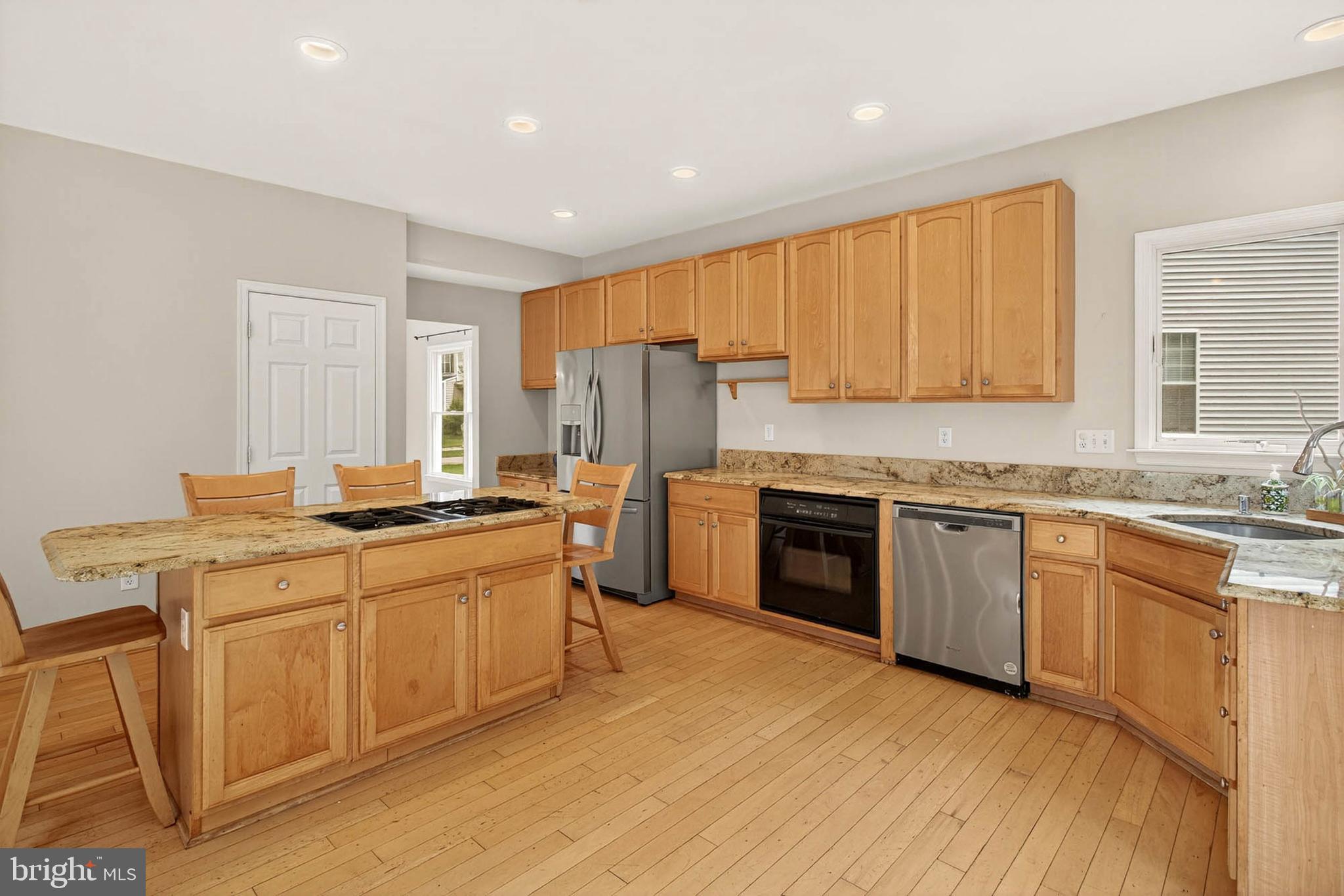 RIVER HILL - Residential