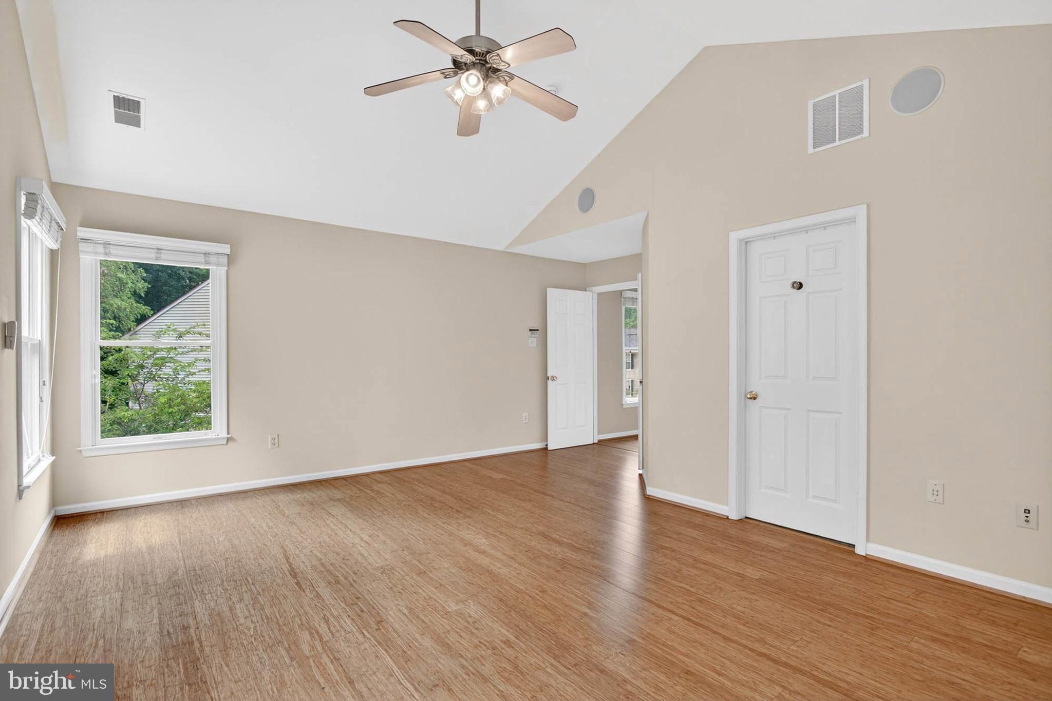 RIVER HILL - Residential