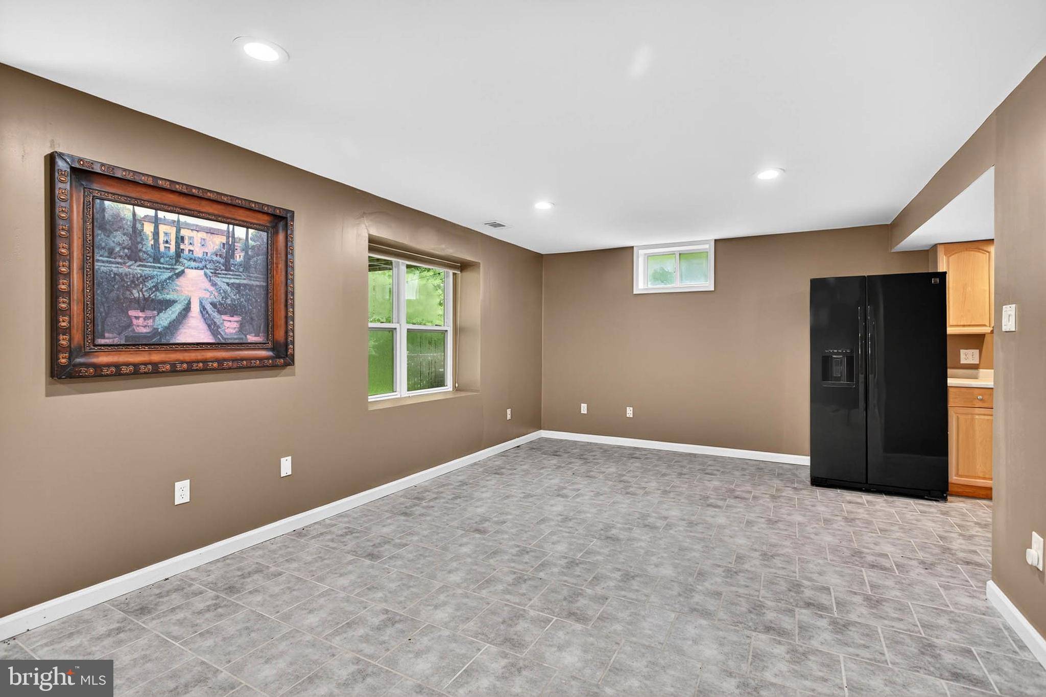 RIVER HILL - Residential