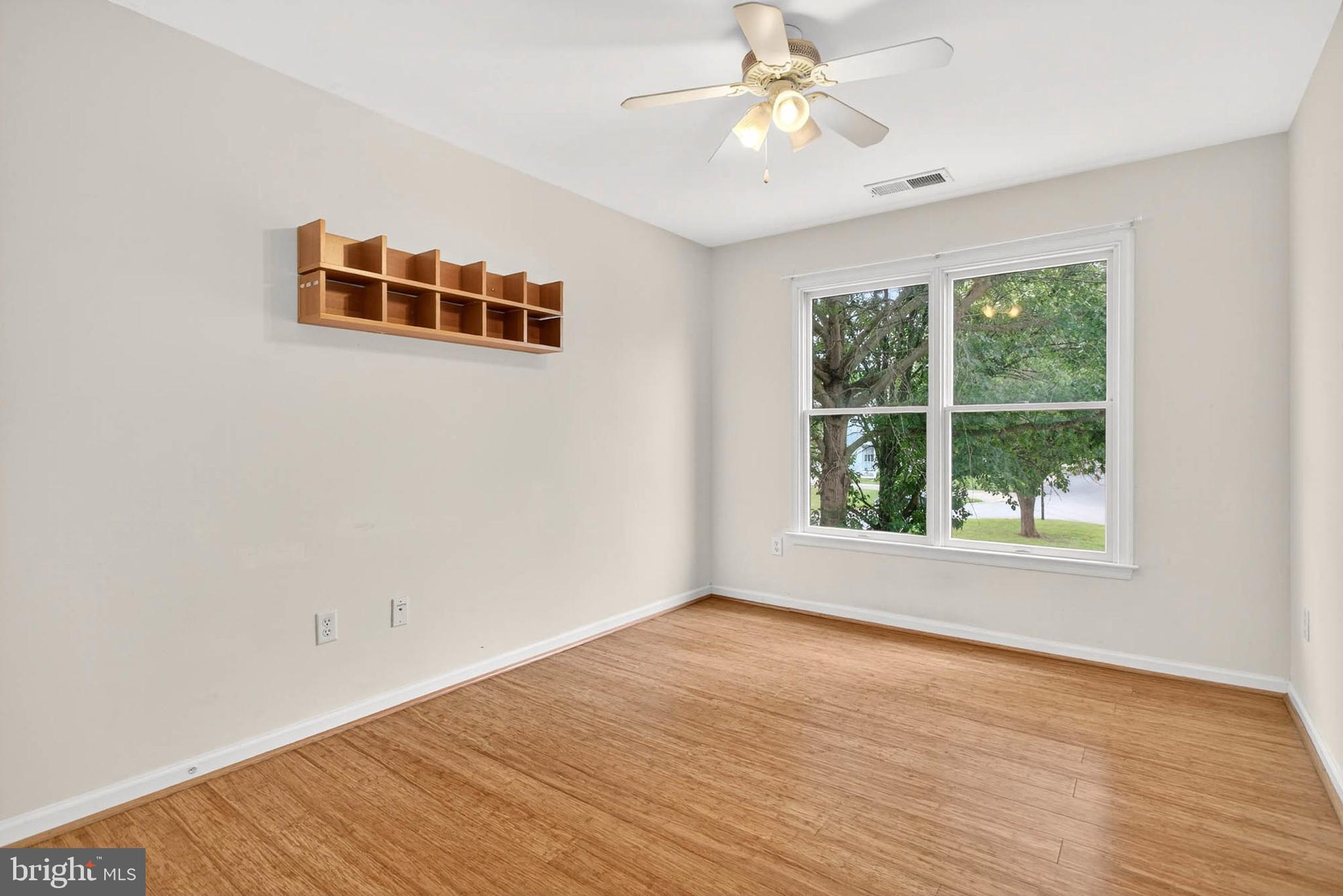 RIVER HILL - Residential