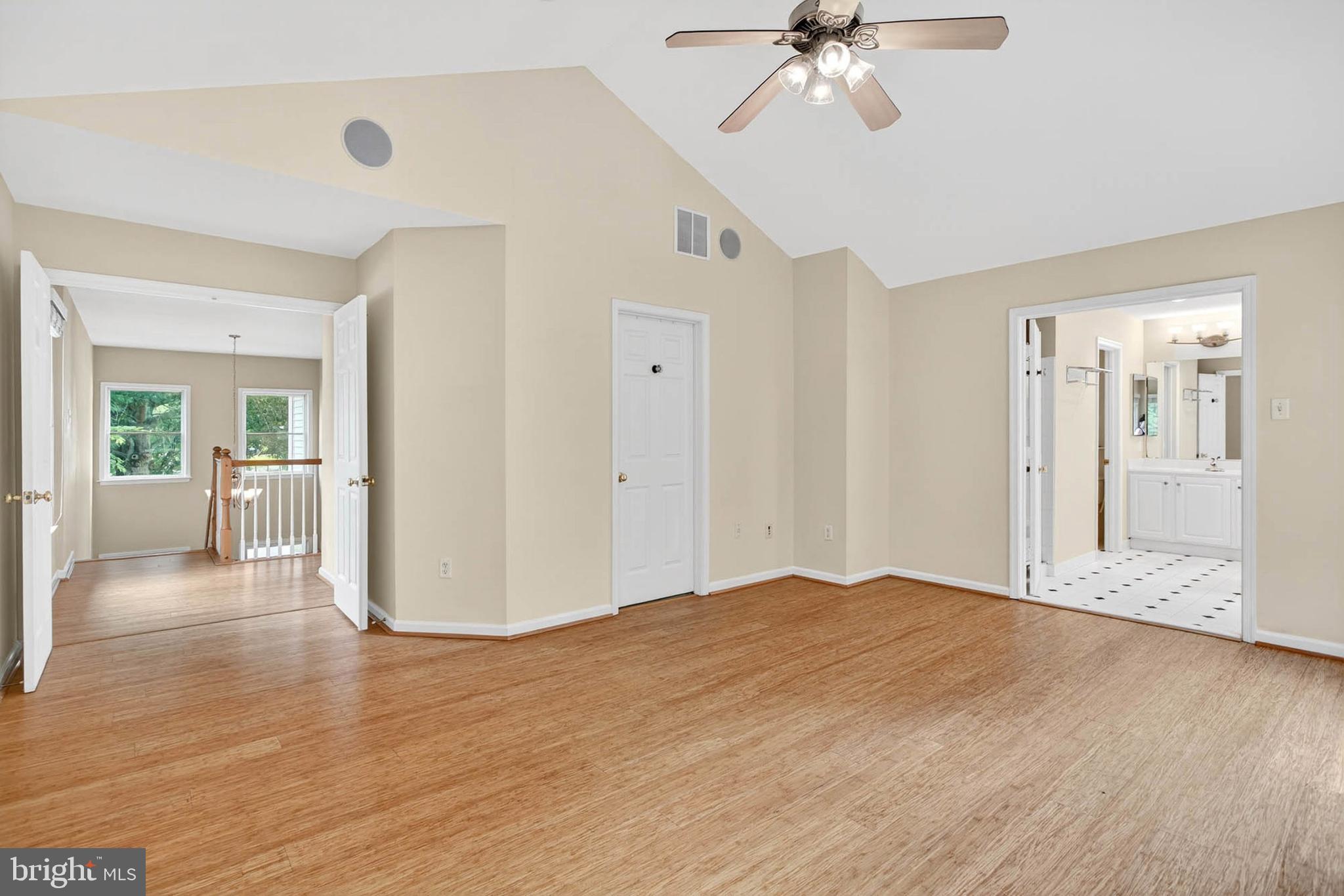 RIVER HILL - Residential