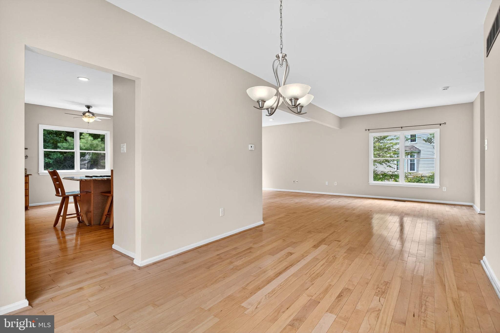 RIVER HILL - Residential