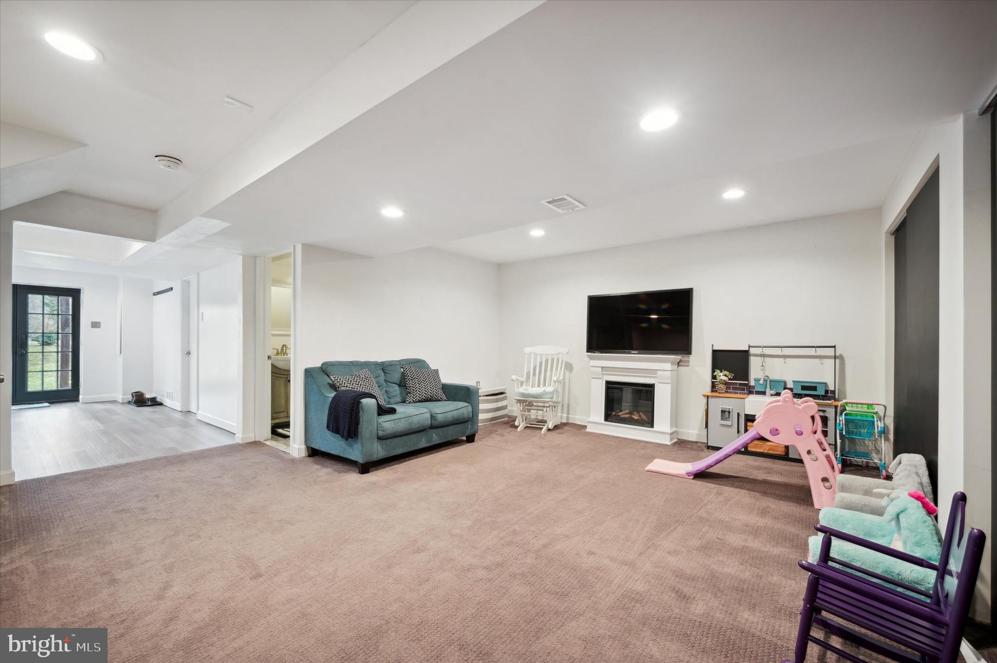 COLLEGE PARK - Residential