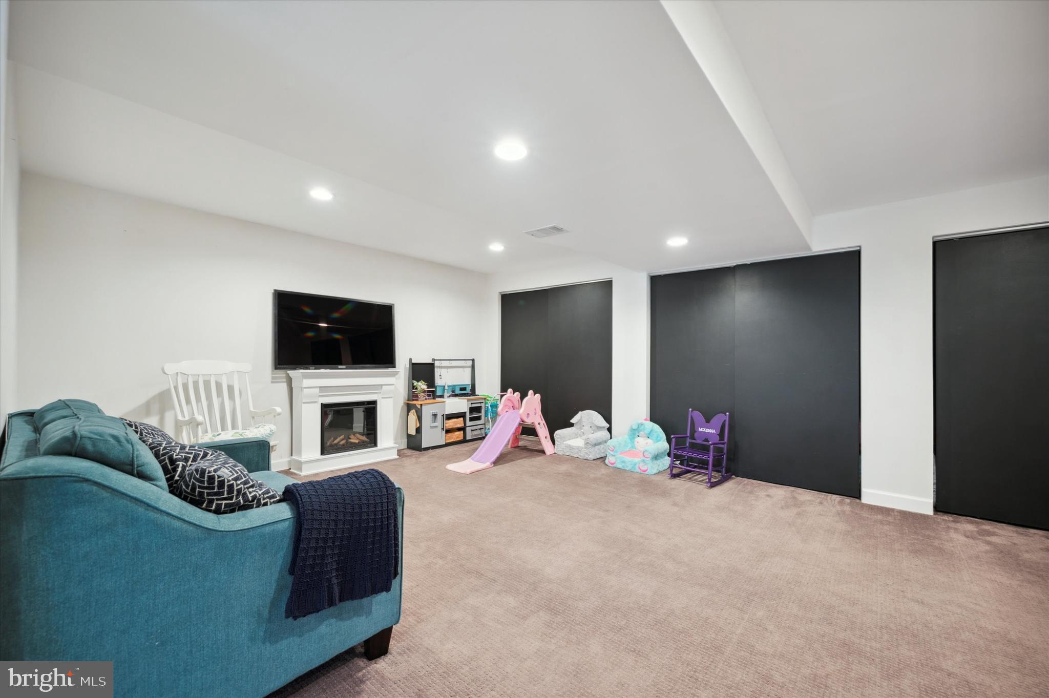 COLLEGE PARK - Residential