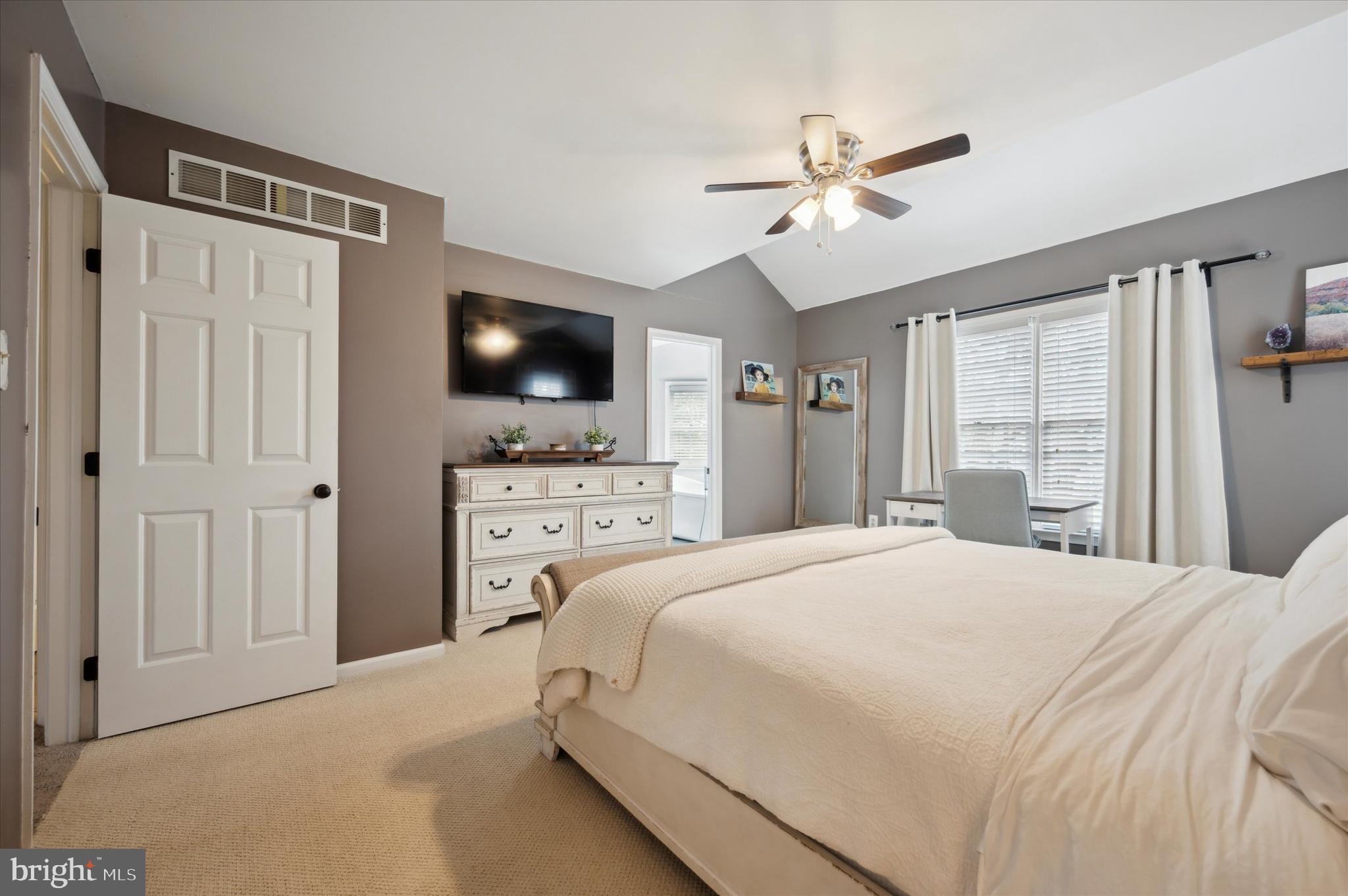 COLLEGE PARK - Residential