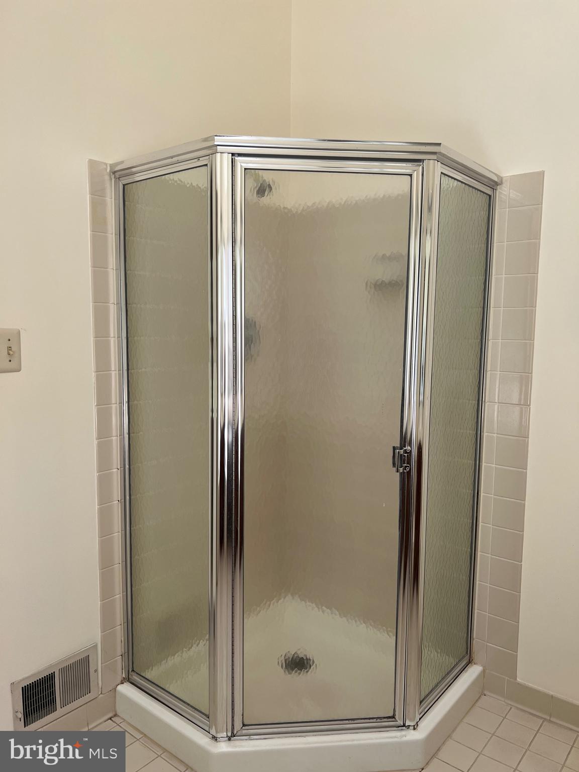 HALSTEAD GLEN - Residential