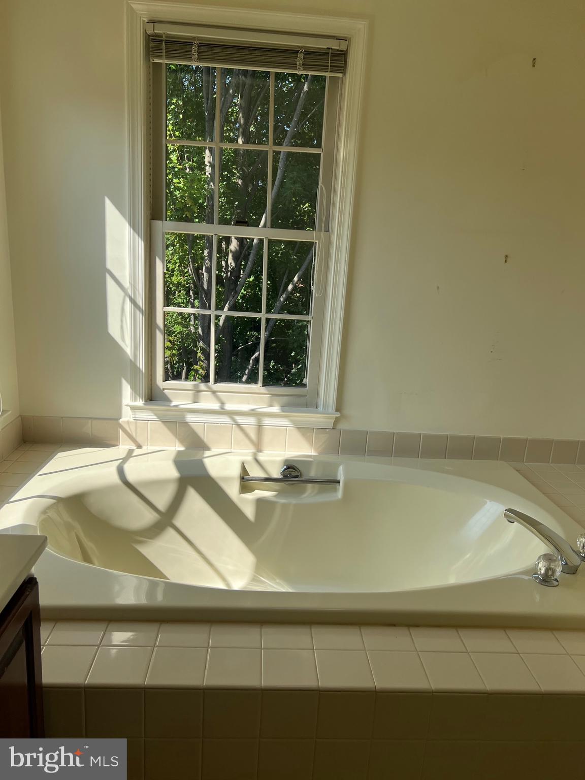 HALSTEAD GLEN - Residential