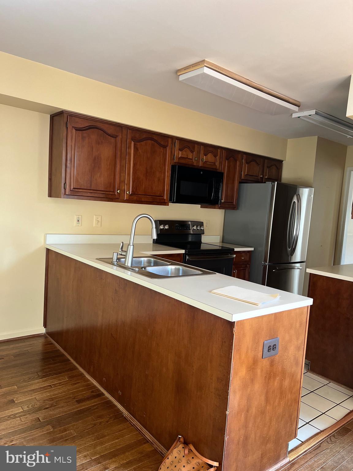 HALSTEAD GLEN - Residential