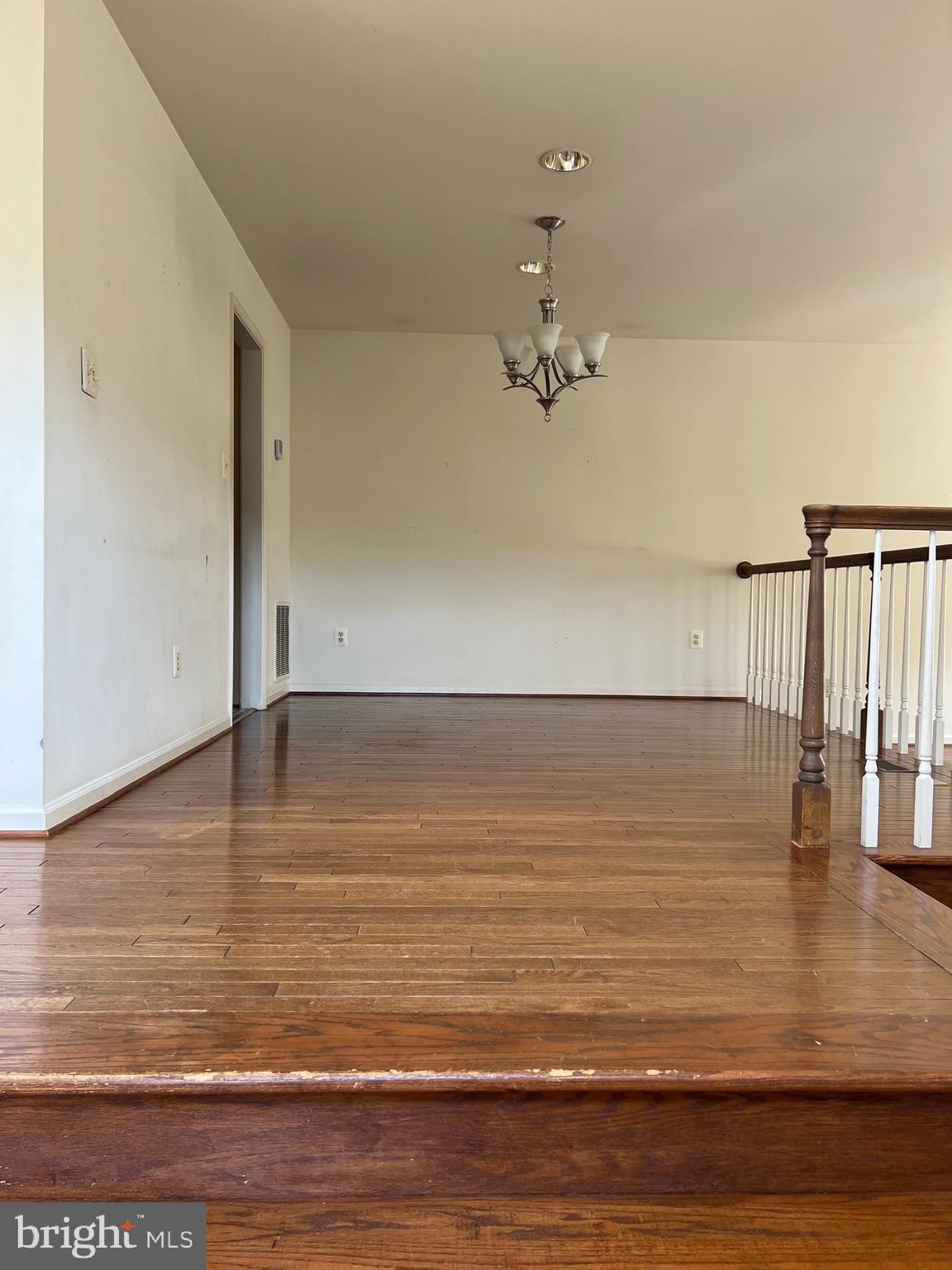 HALSTEAD GLEN - Residential