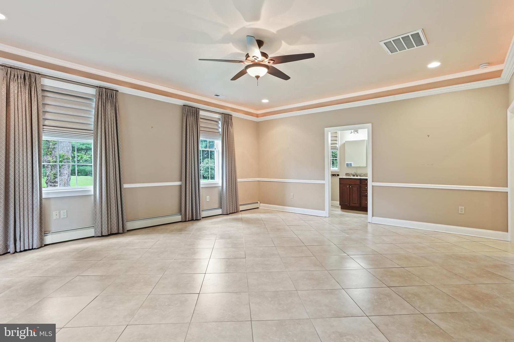 FALLS ROAD - Residential