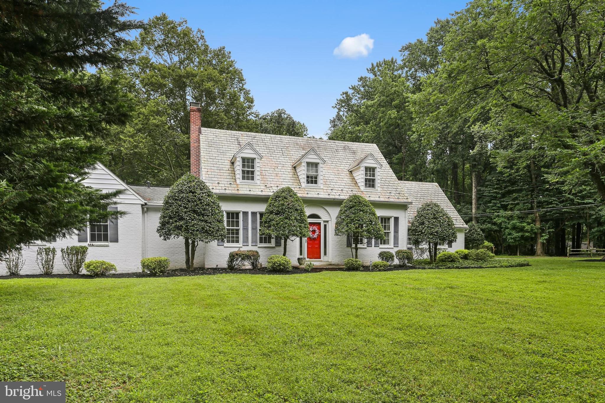 FALLS ROAD - Residential