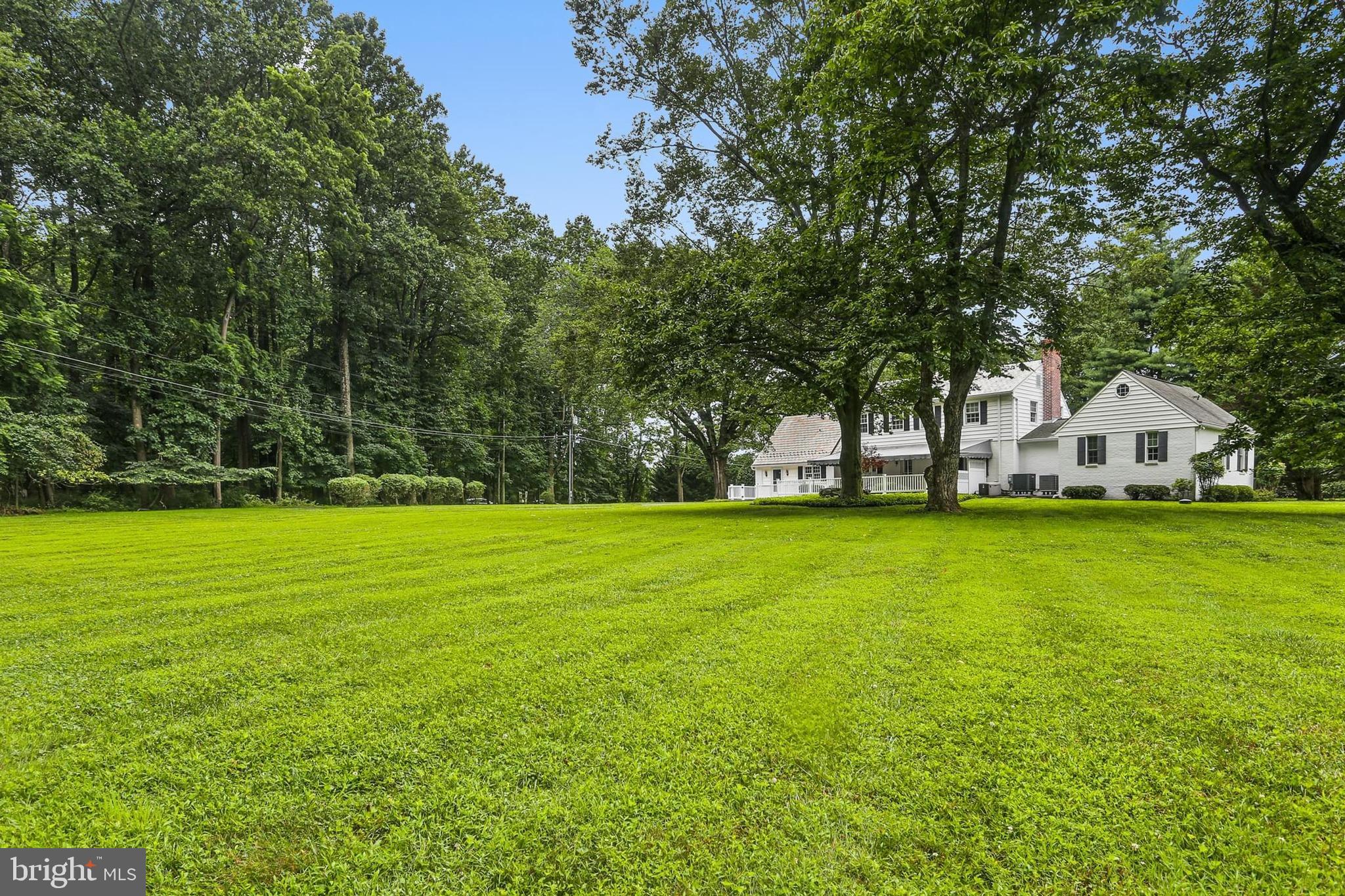 FALLS ROAD - Residential