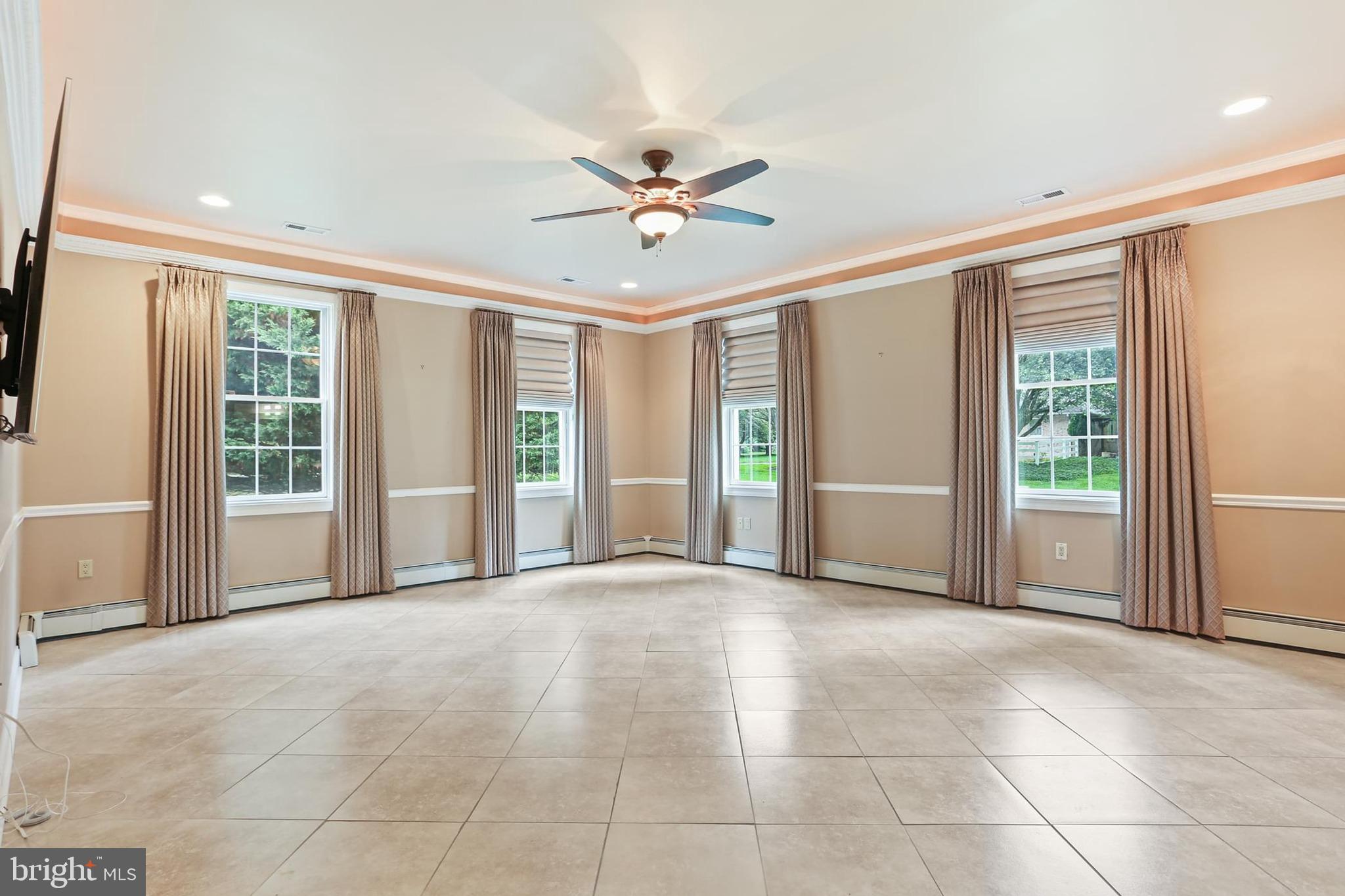 FALLS ROAD - Residential