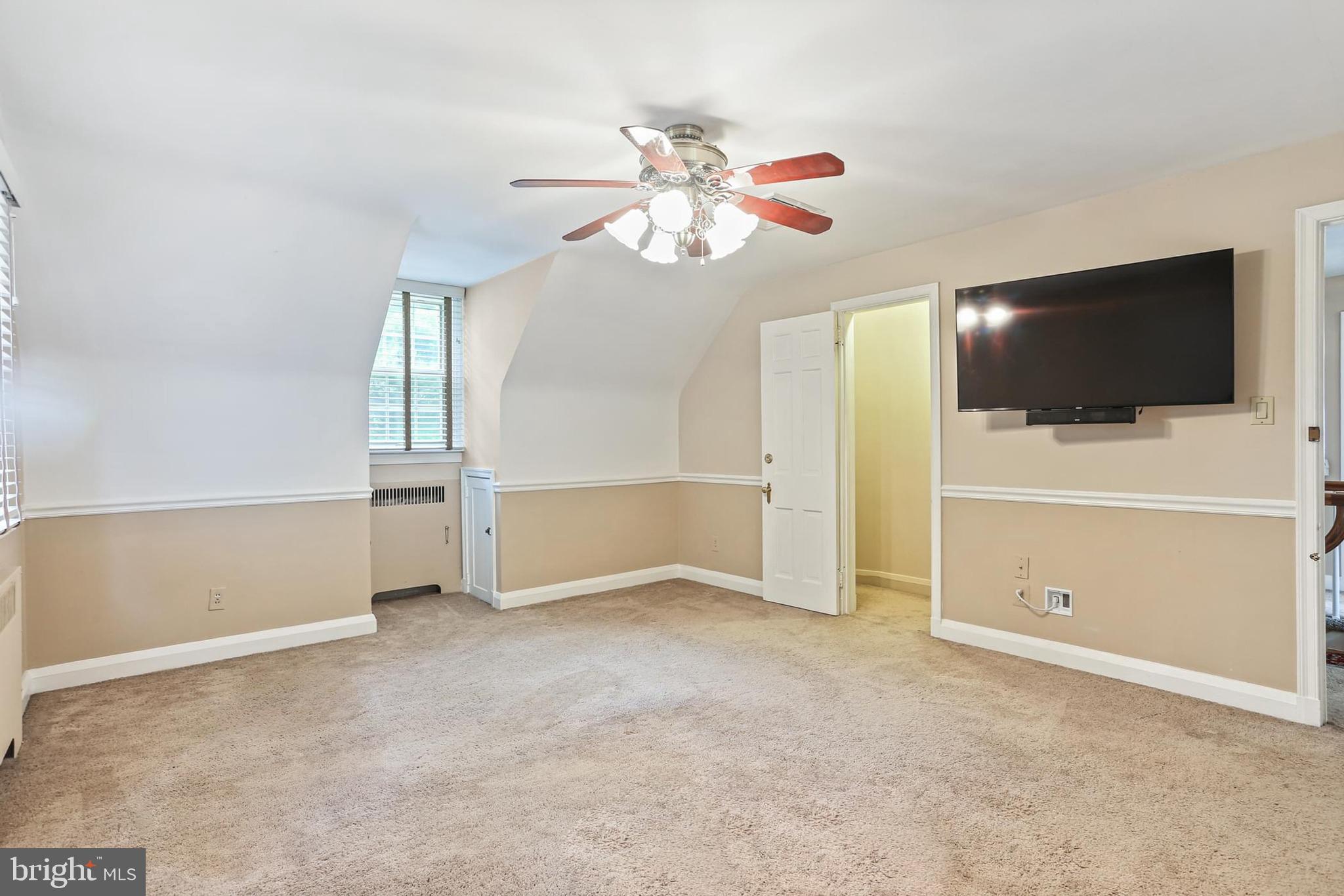 FALLS ROAD - Residential