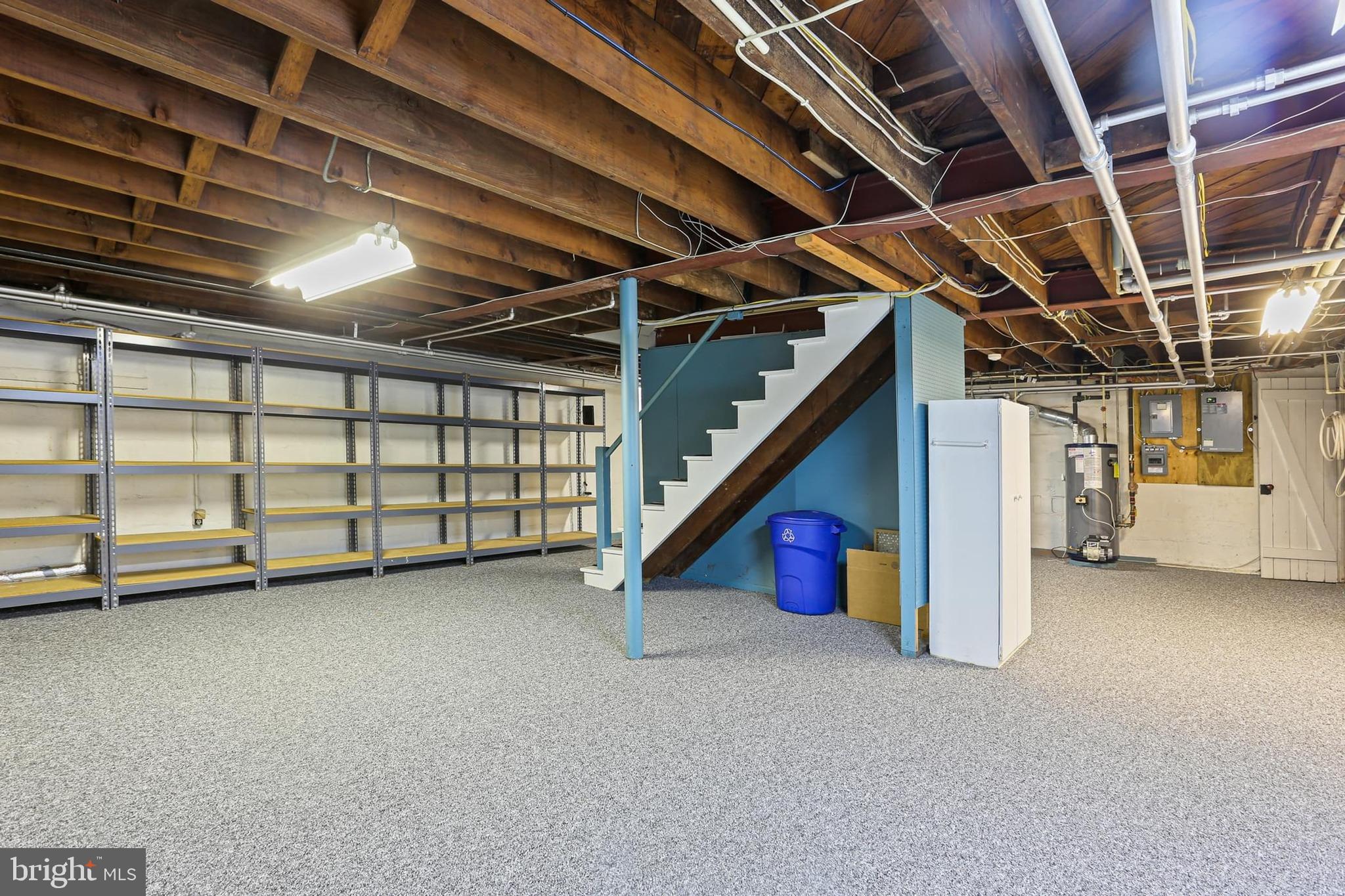 FALLS ROAD - Residential