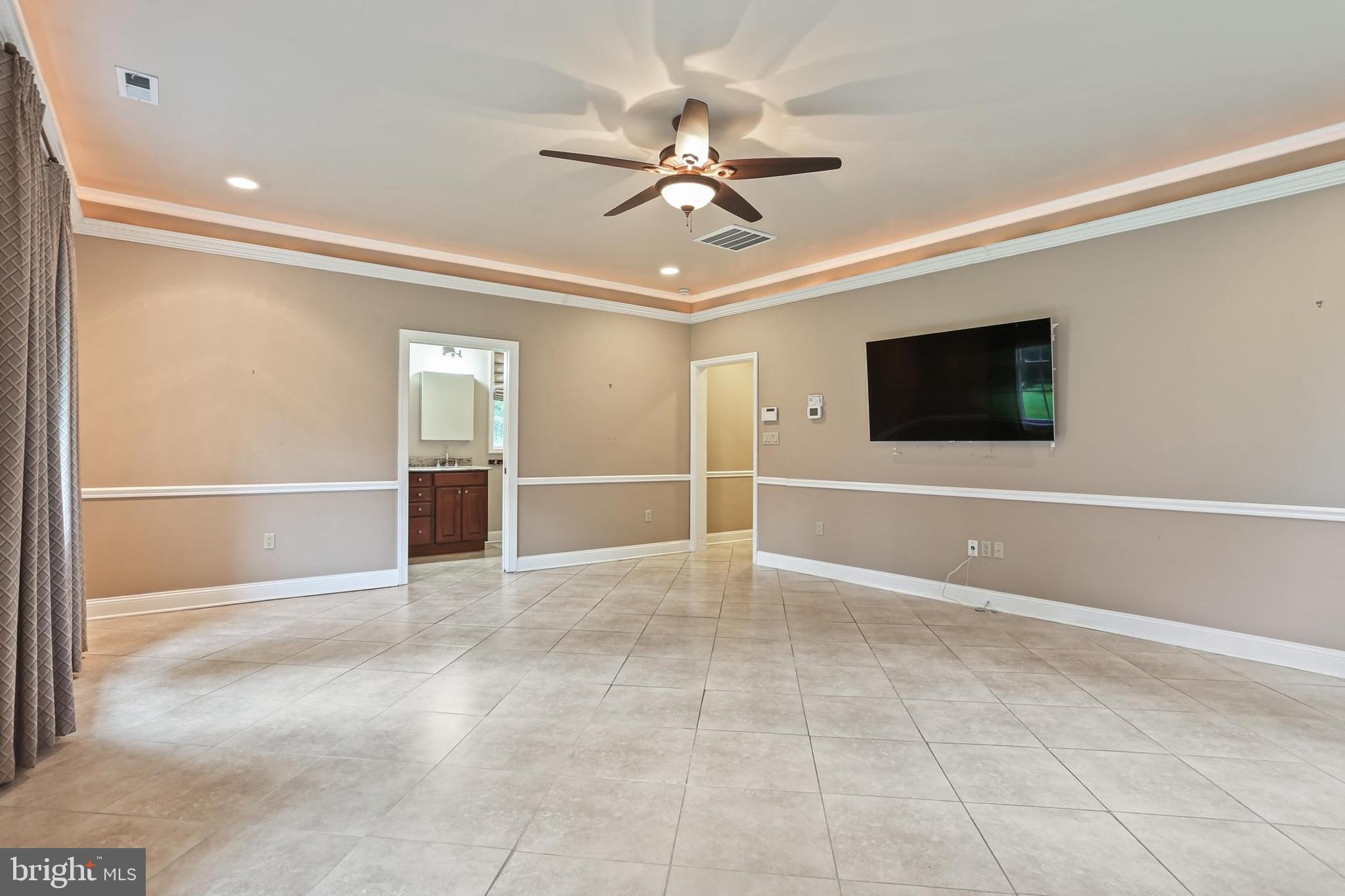 FALLS ROAD - Residential