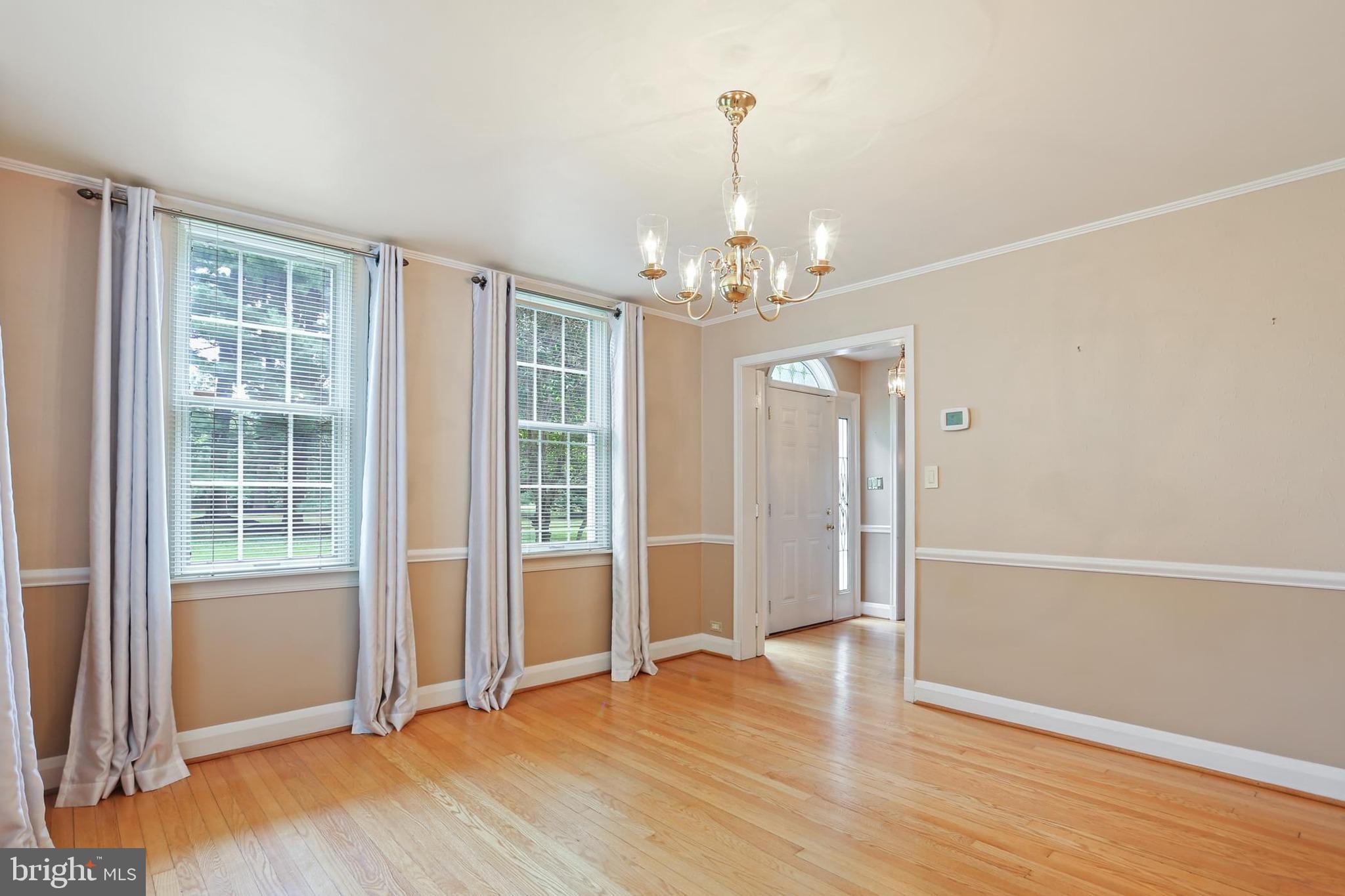 FALLS ROAD - Residential