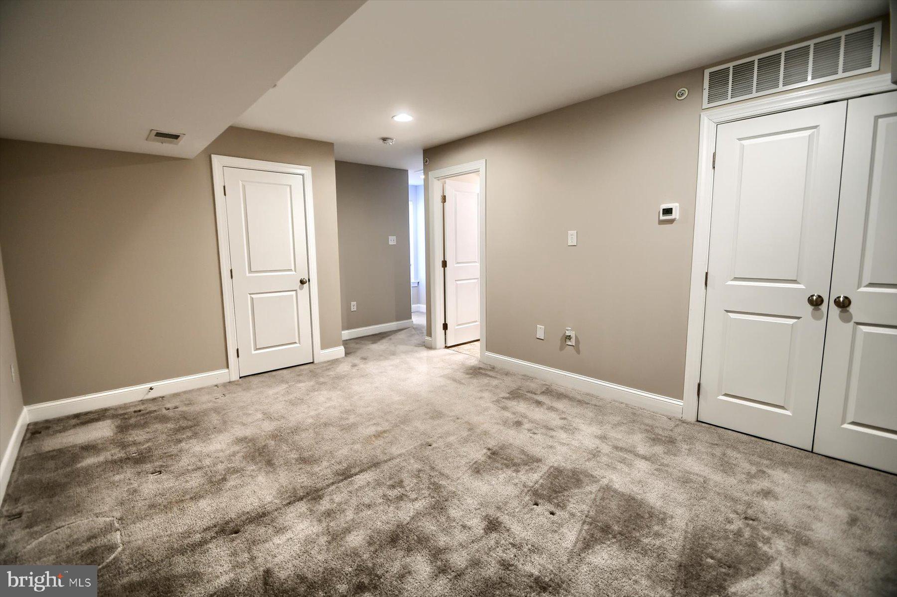 PENN SQ - Residential Lease