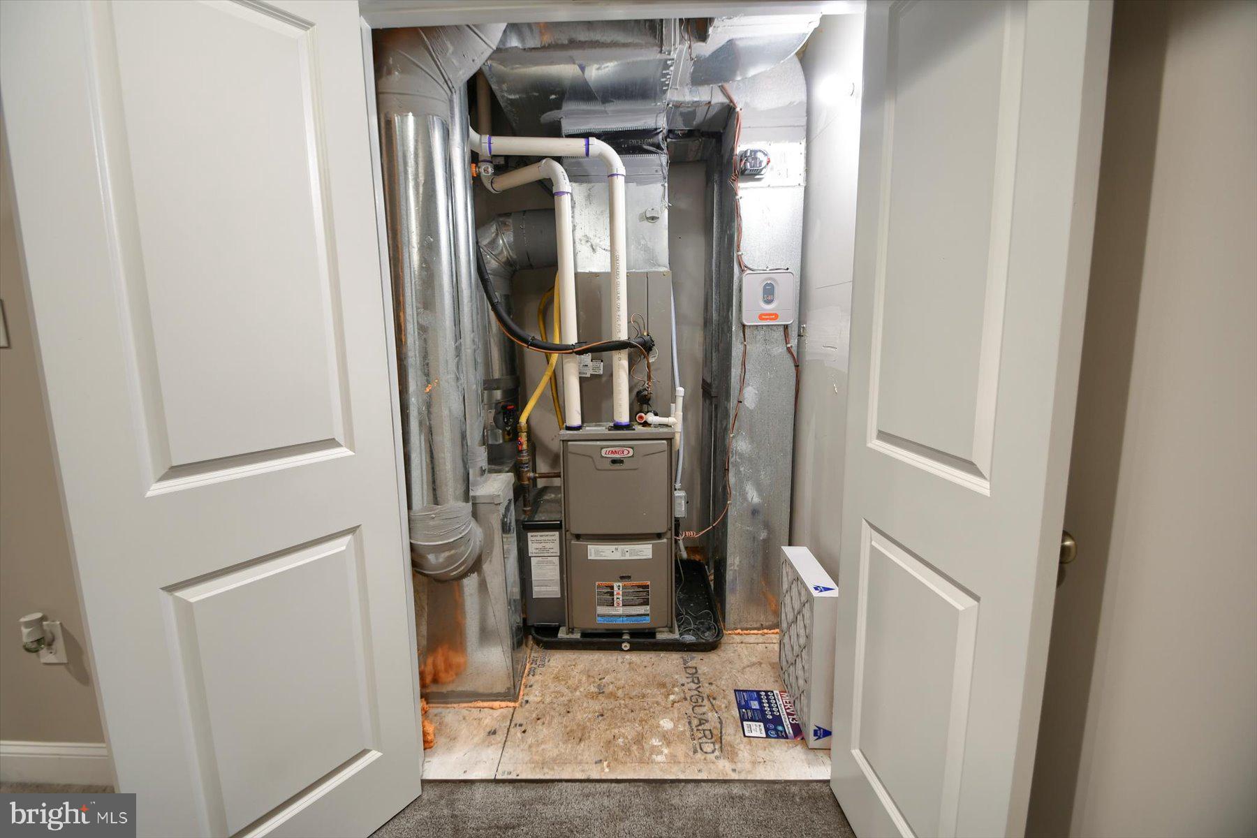 PENN SQ - Residential Lease