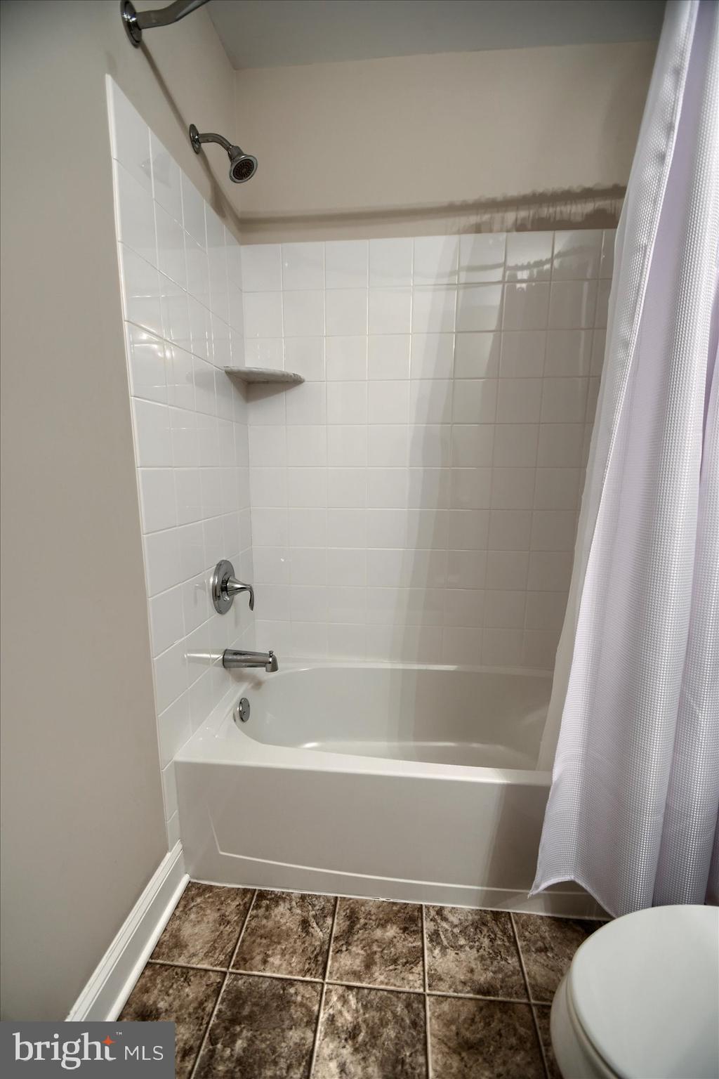 PENN SQ - Residential Lease