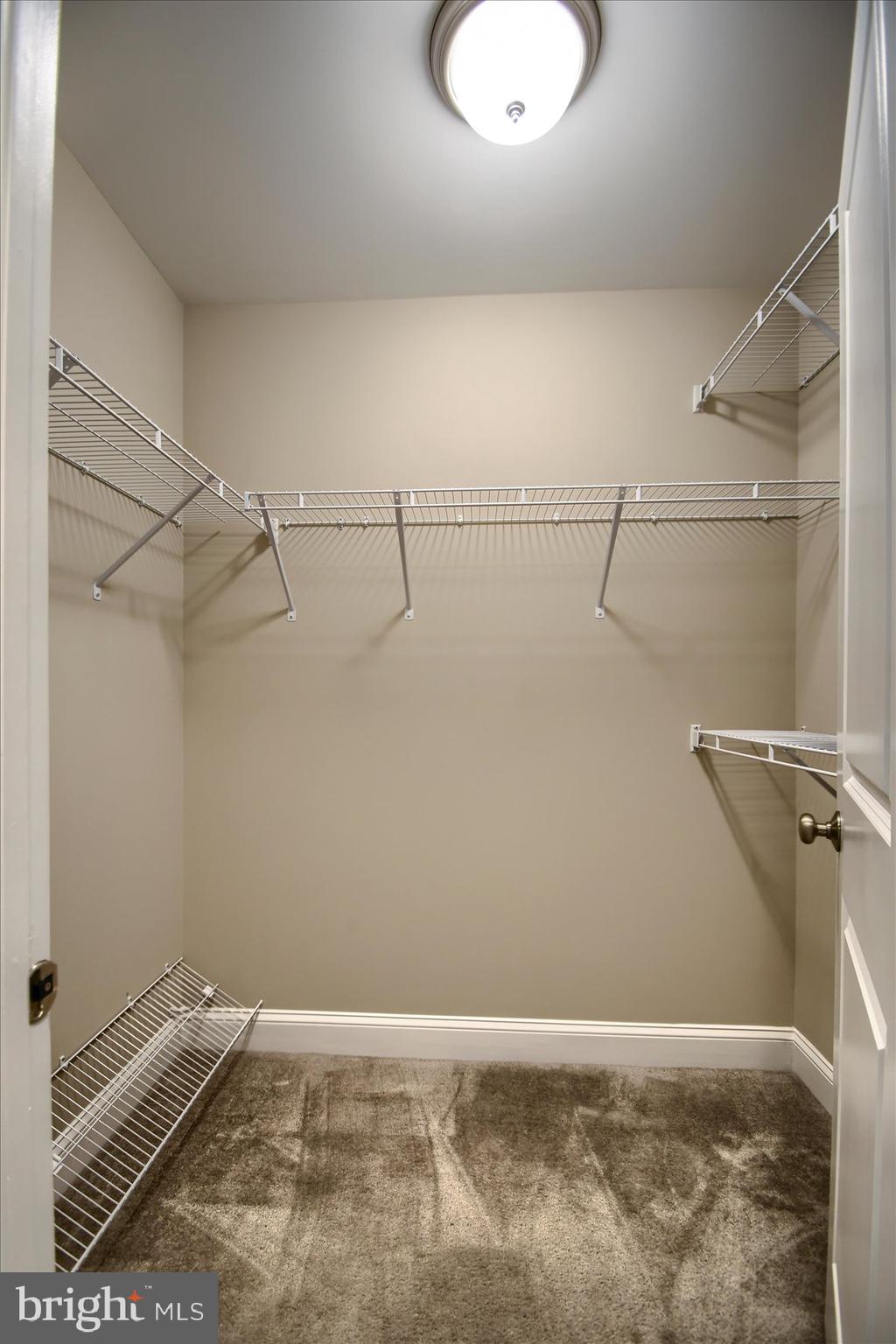 PENN SQ - Residential Lease