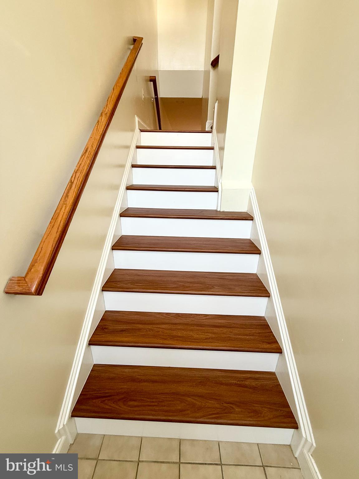 RIVER OAKS - Residential Lease