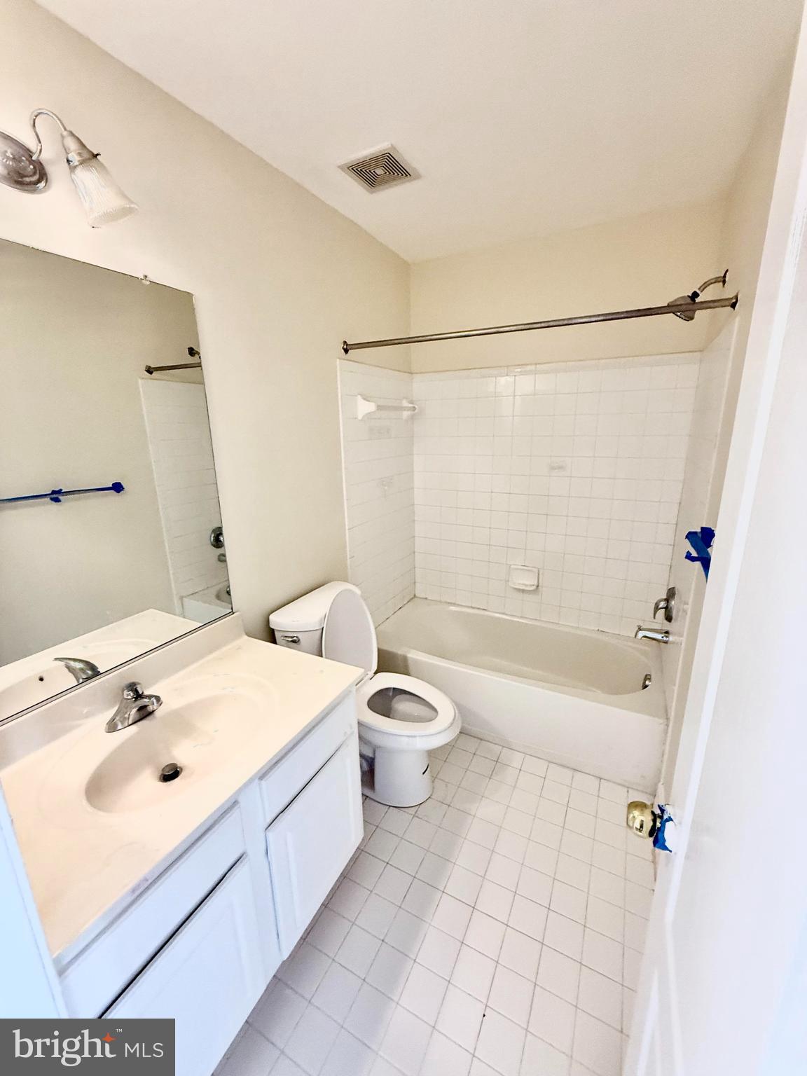 RIVER OAKS - Residential Lease