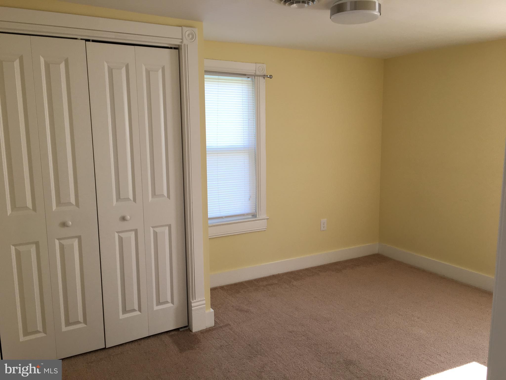 COLONIAL BEACH - Residential Lease