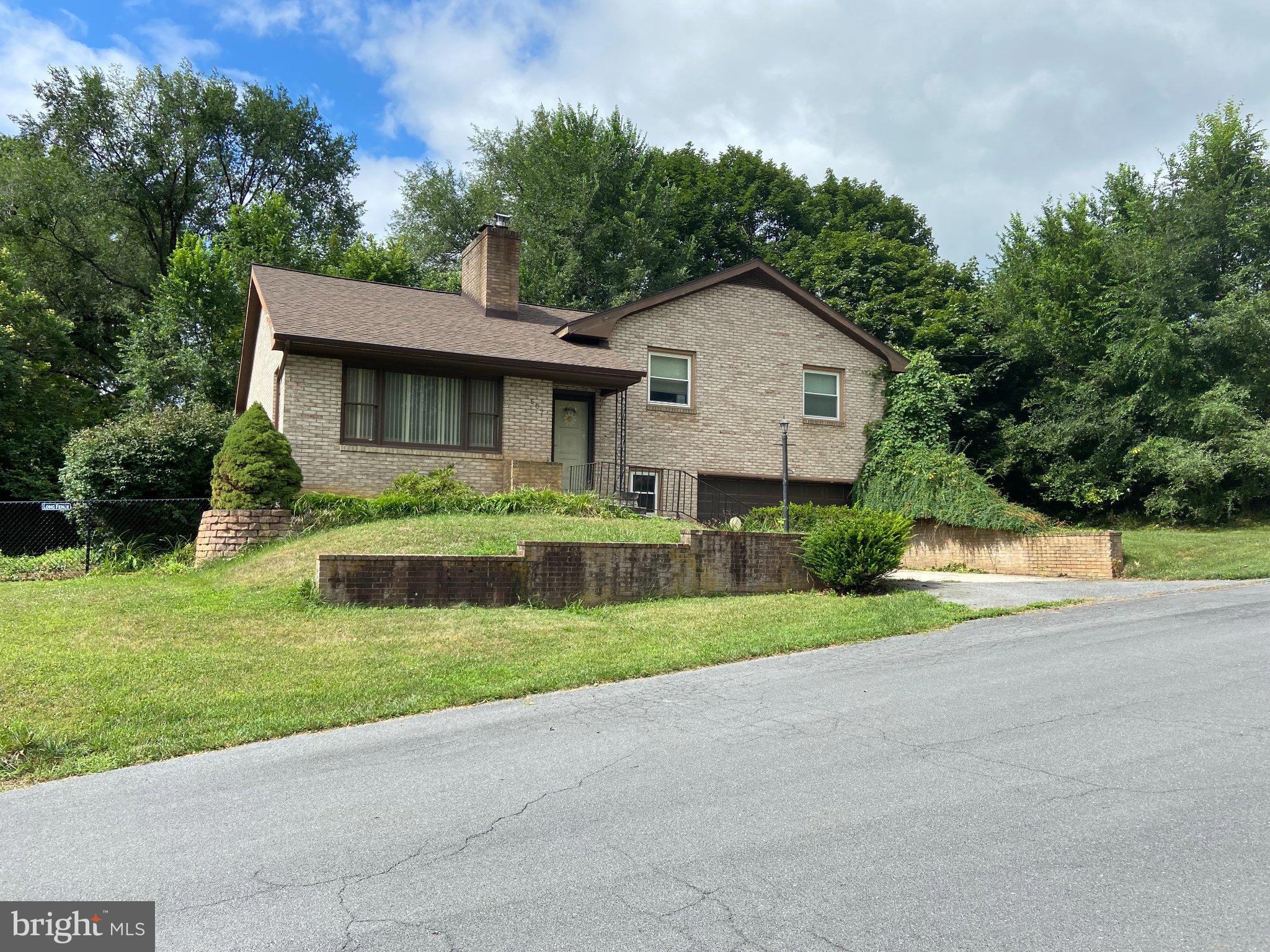 1507 W RACE STREET