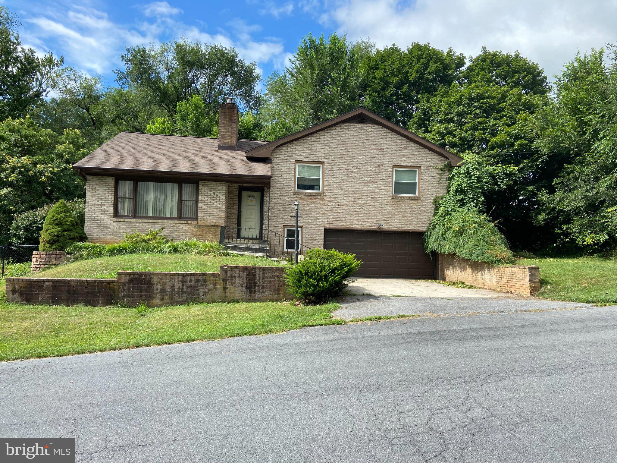 1507 W RACE STREET