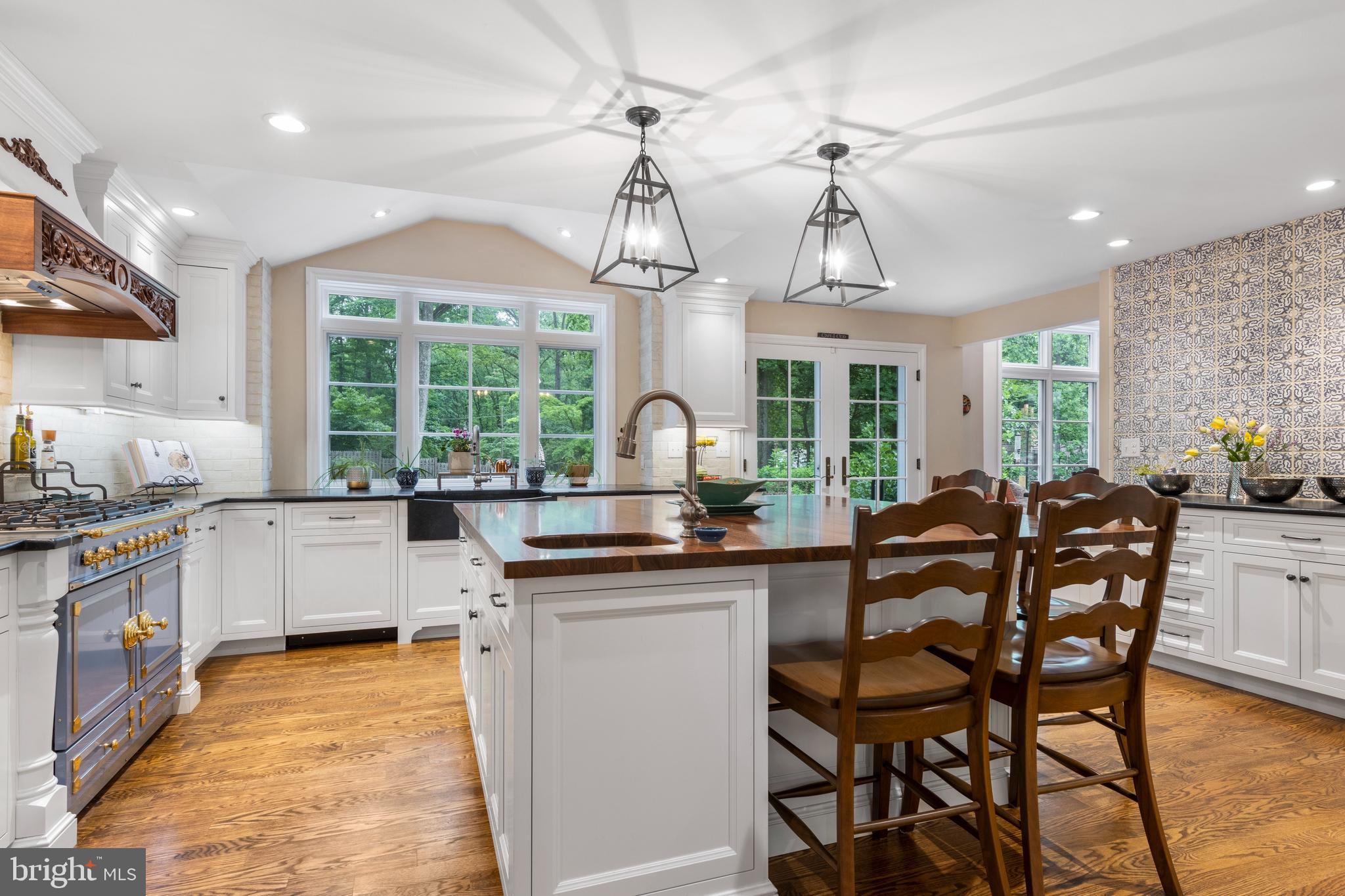 THE WOODS - Residential